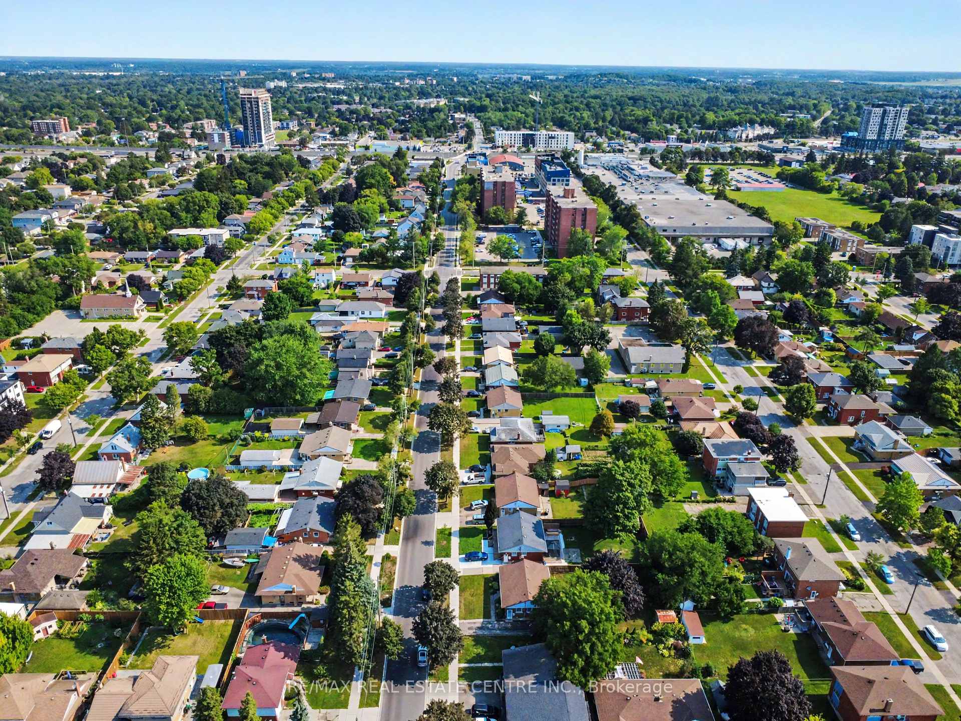 Photo 37 of 209 Franklin Street S, Kitchener, Fairview/Kingsdale — HOMEH