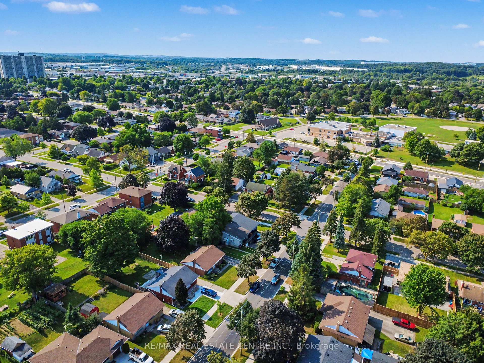 Photo 38 of 209 Franklin Street S, Kitchener, Fairview/Kingsdale — HOMEH