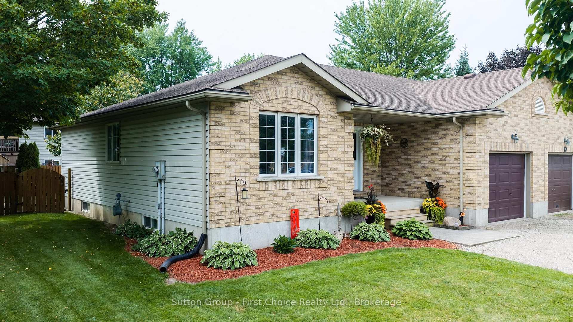 Photo 3 of 56 Huron Road, West Perth, Mitchell — HOMEH