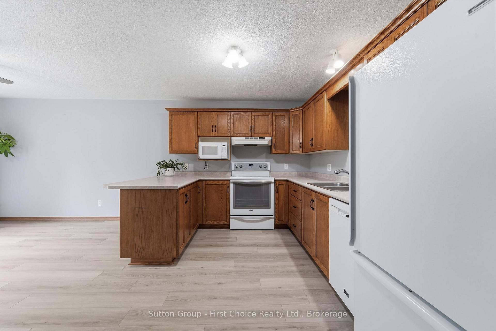 Photo 11 of 56 Huron Road, West Perth, Mitchell — HOMEH