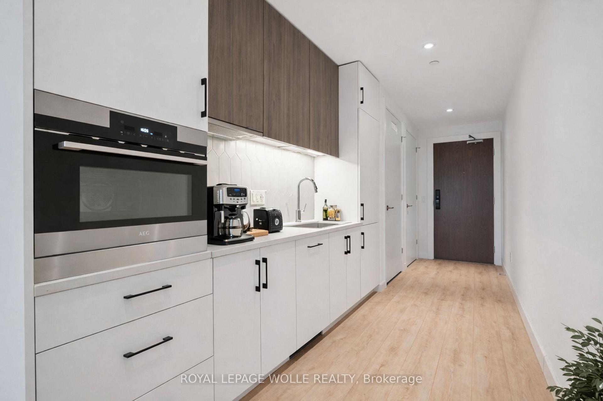 Photo 7 of Unit 304, 741 King Street W, Kitchener, KW Hospital — HOMEH
