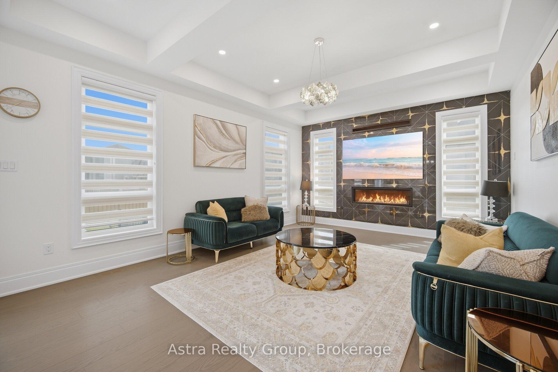 Photo 15 of 143 Ballantyne Boulevard, Vaughan, Vellore Village — HOMEH