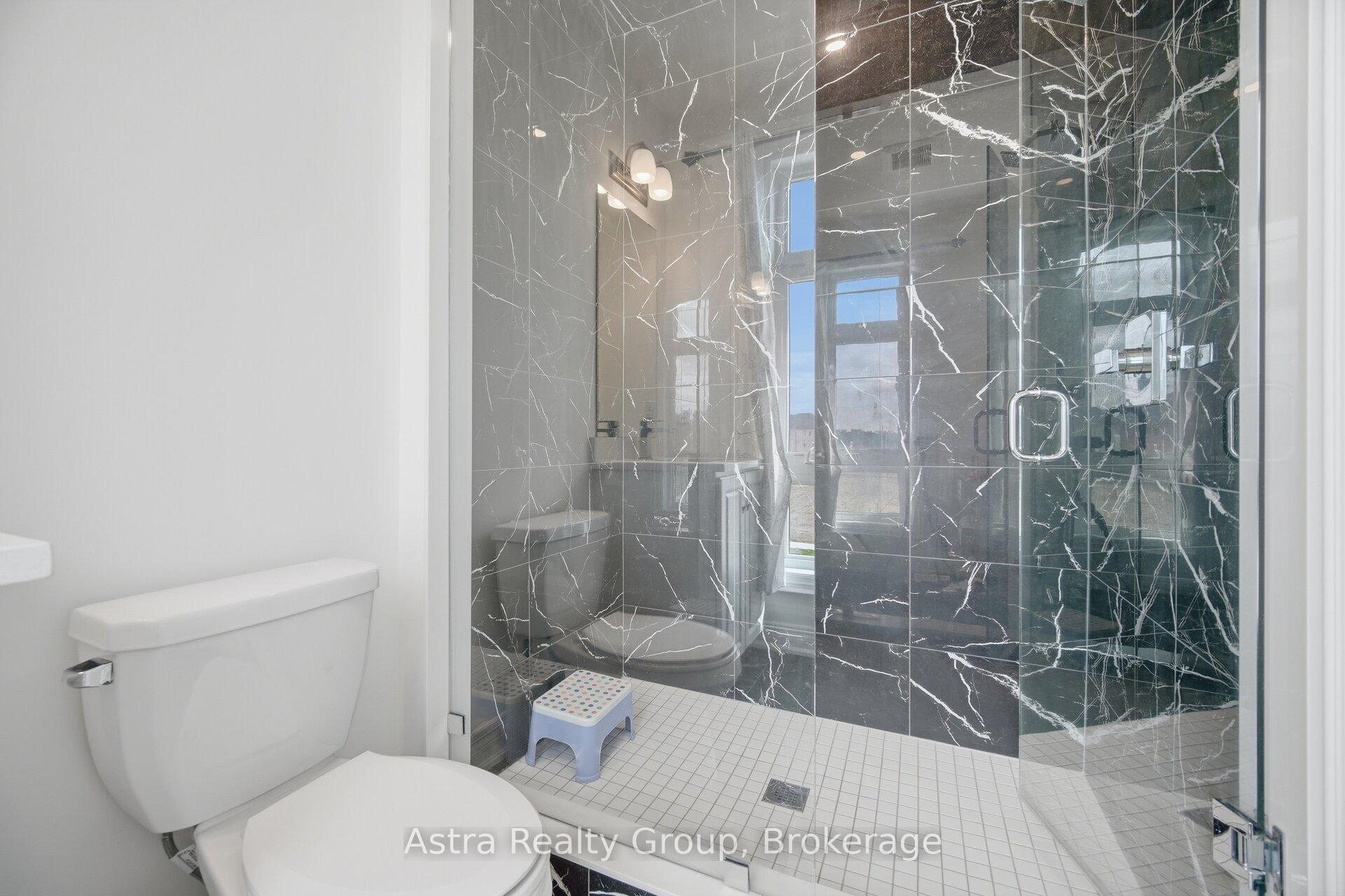 Photo 31 of 143 Ballantyne Boulevard, Vaughan, Vellore Village — HOMEH