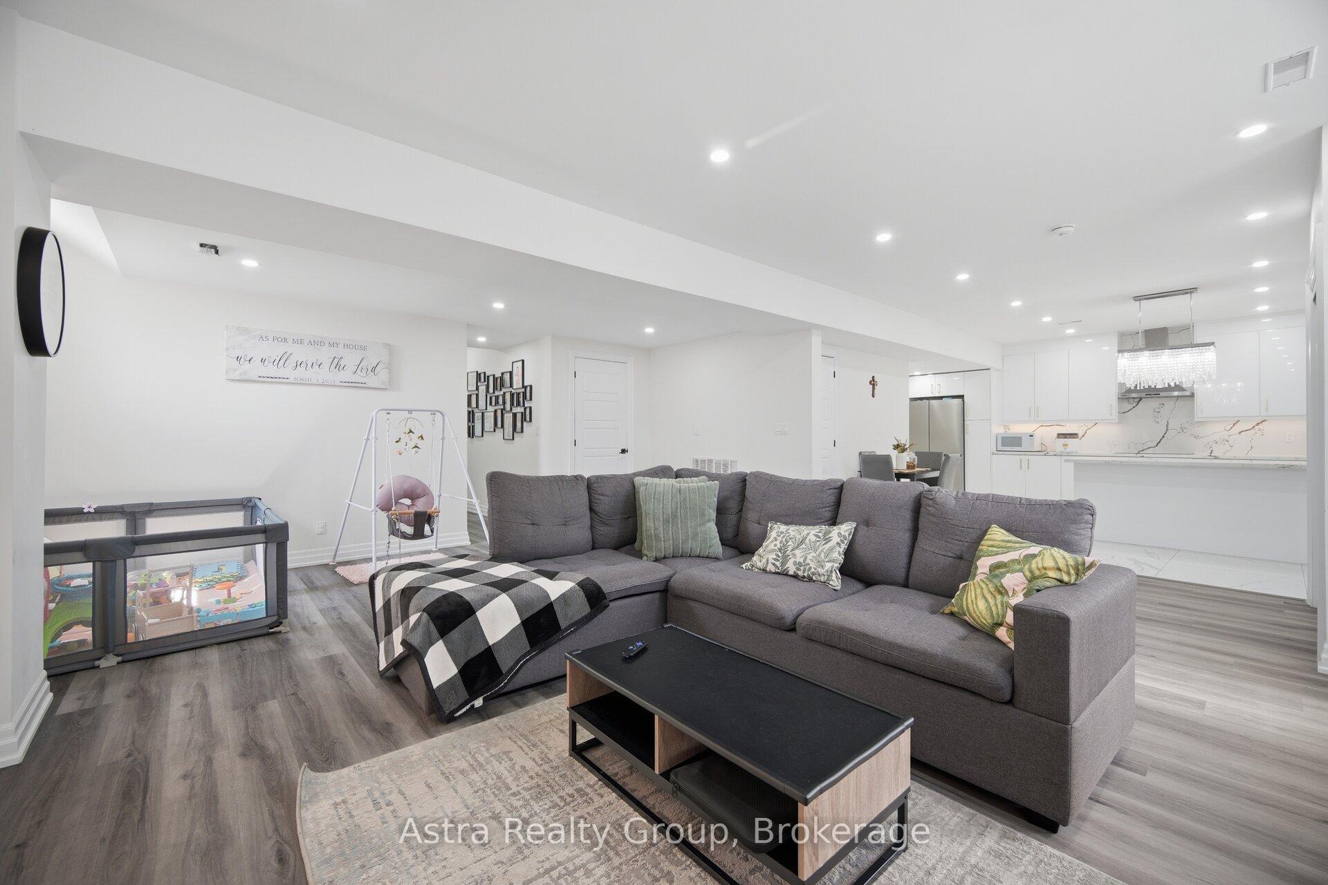 Photo 39 of 143 Ballantyne Boulevard, Vaughan, Vellore Village — HOMEH