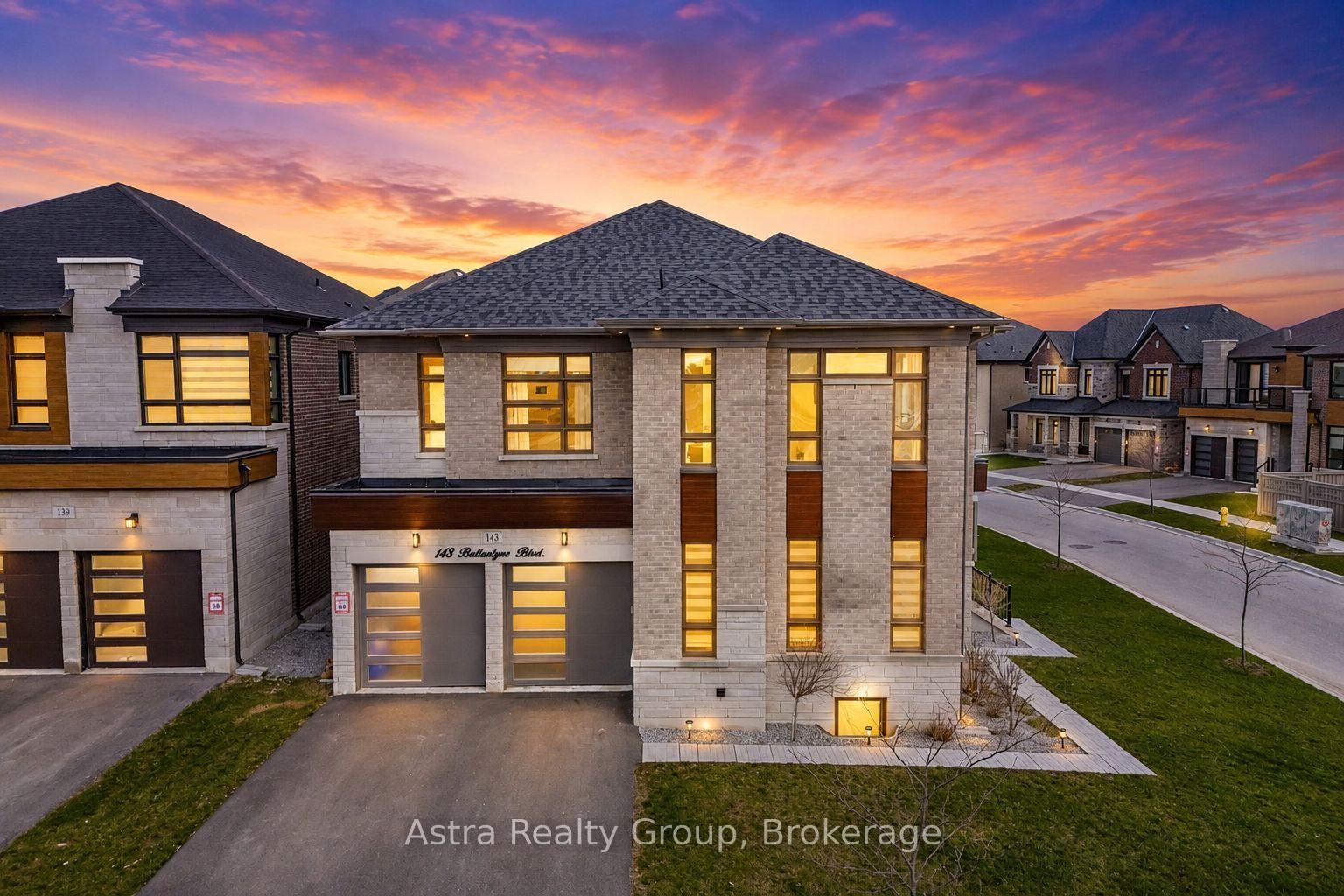 Photo 4 of 143 Ballantyne Boulevard, Vaughan, Vellore Village — HOMEH