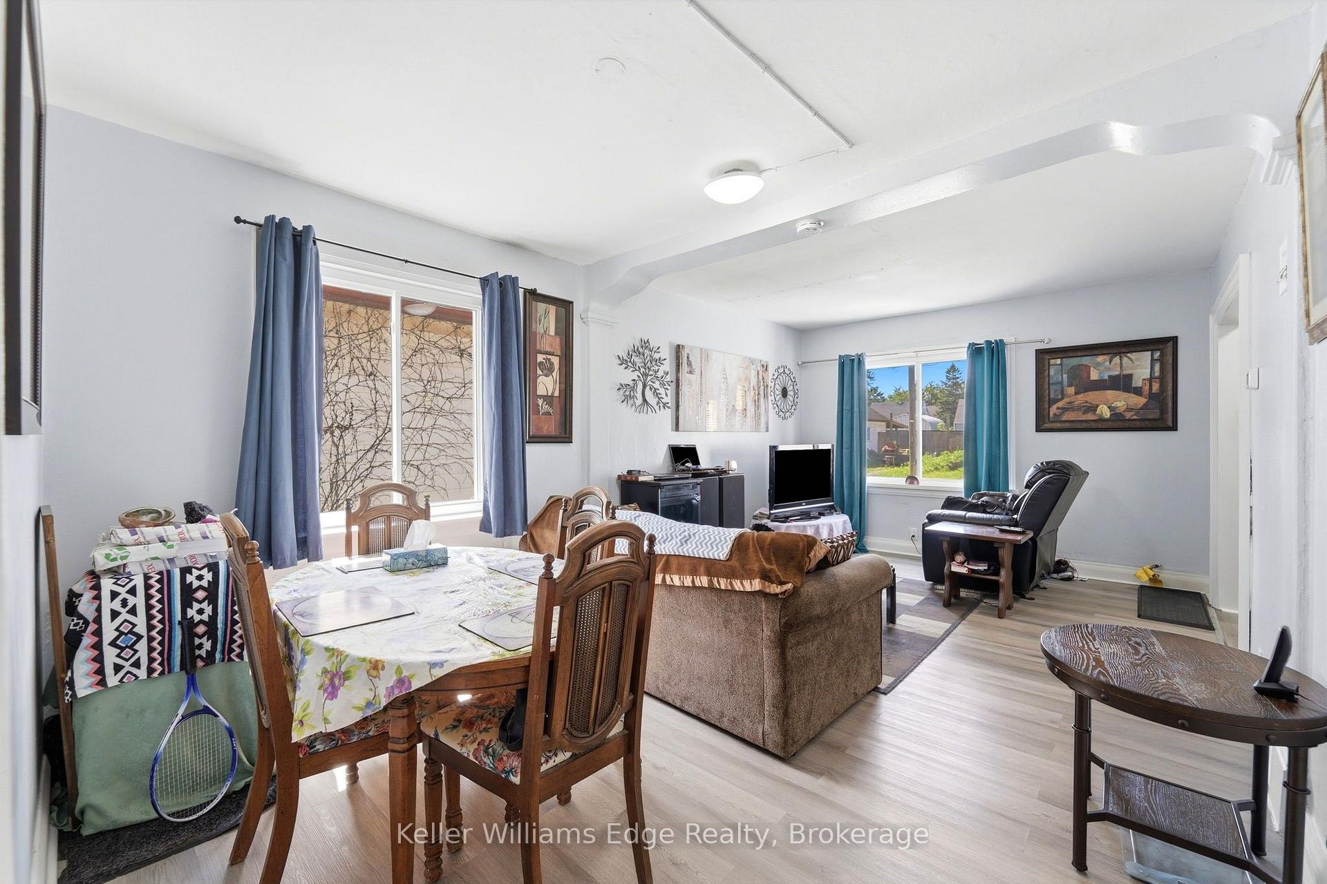 Photo 6 of 4104 Broughton Avenue, Niagara Falls, Downtown — HOMEH