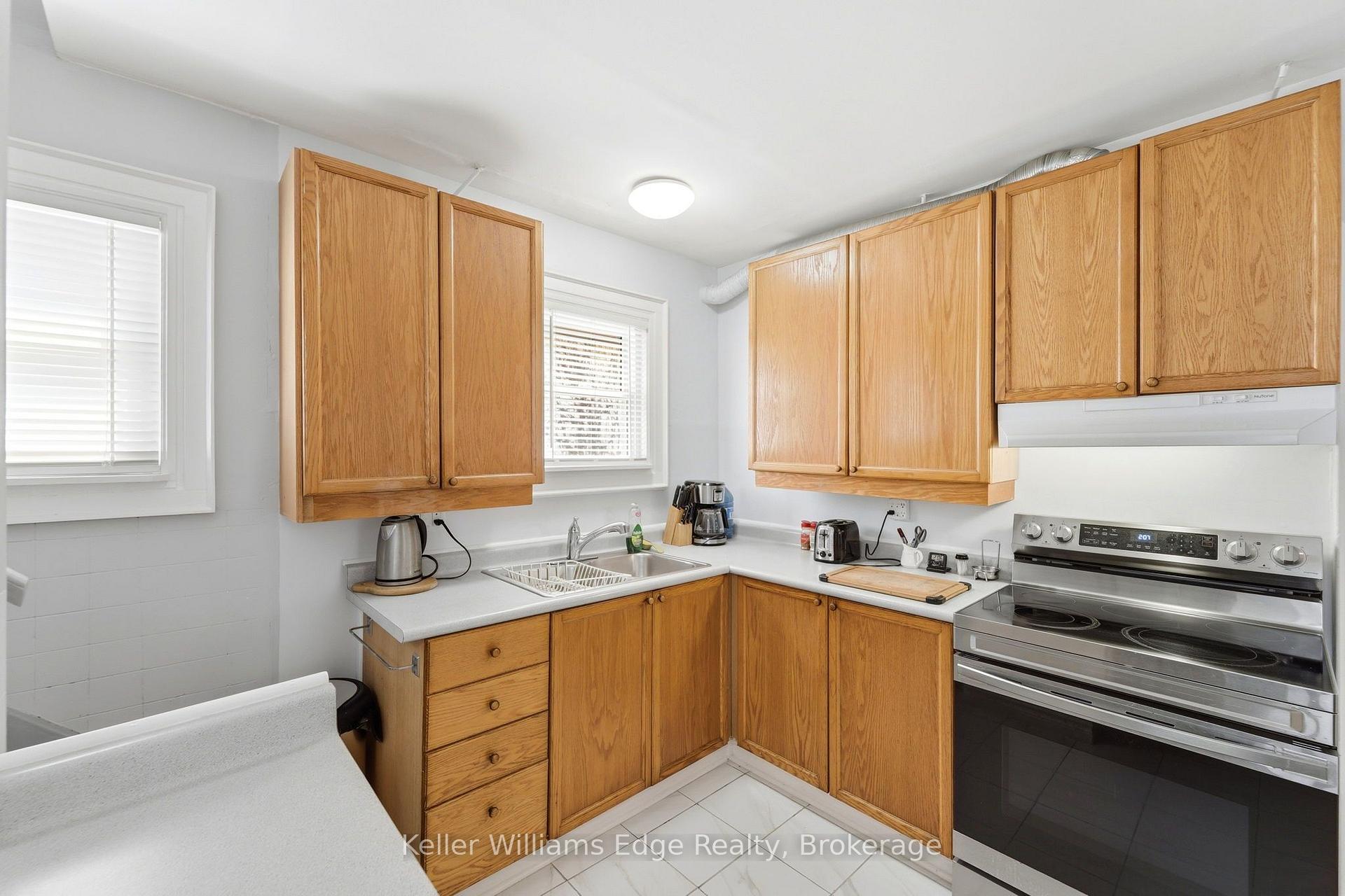 Photo 8 of 4104 Broughton Avenue, Niagara Falls, Downtown — HOMEH