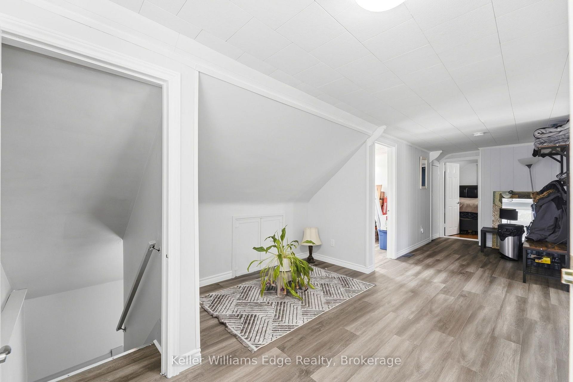 Photo 16 of 4104 Broughton Avenue, Niagara Falls, Downtown — HOMEH