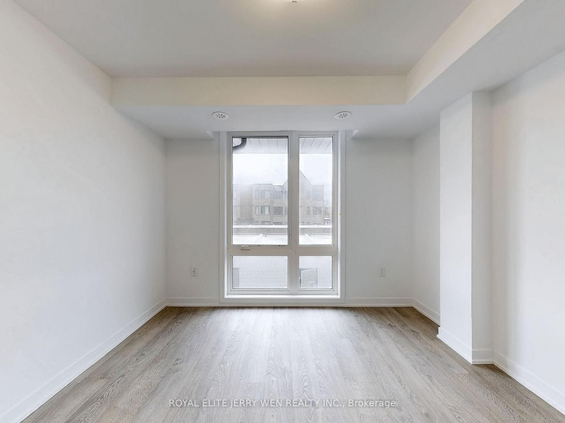 Photo 5 of 12 turtle Island Road, Toronto, Englemount-Lawrence — HOMEH