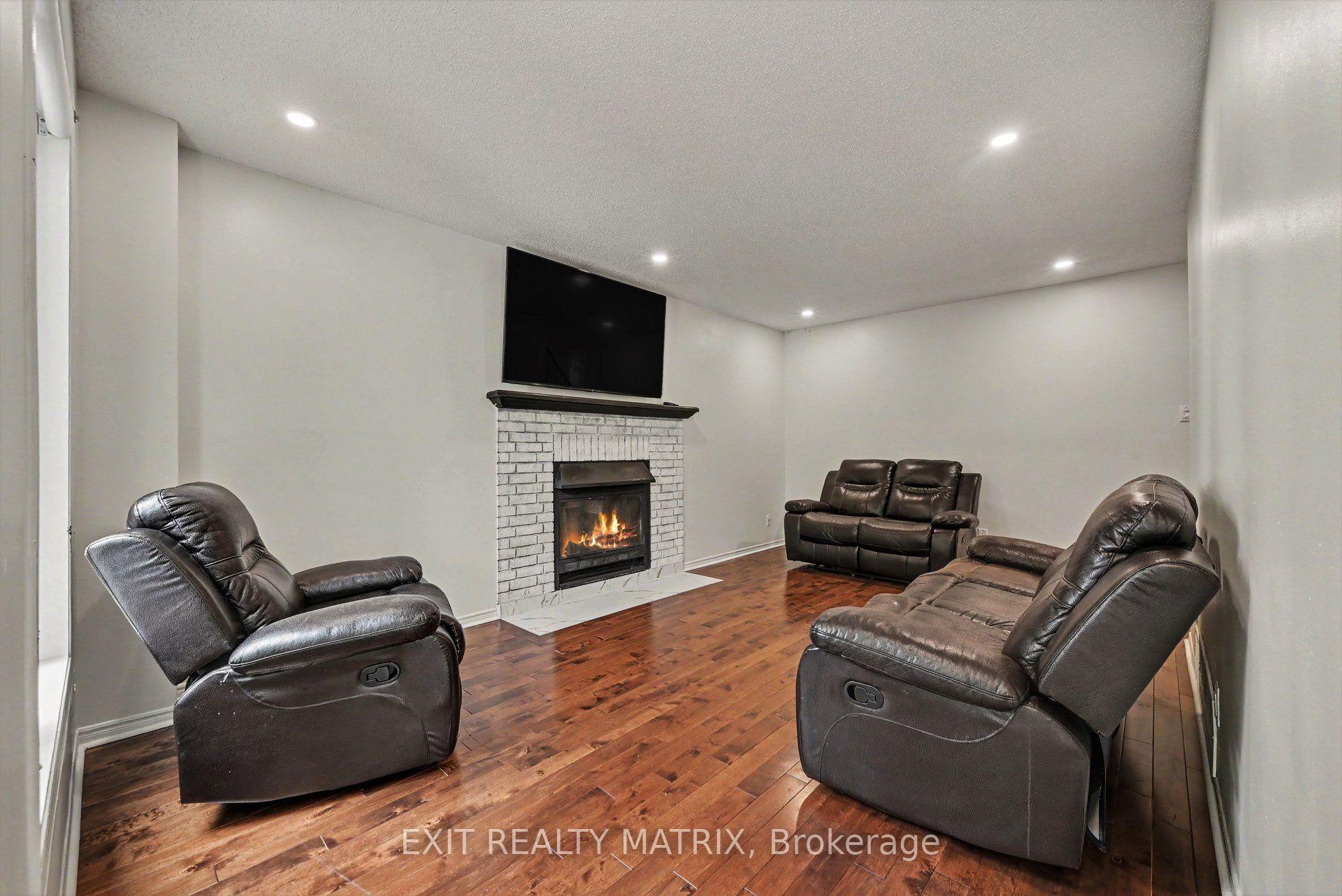 Photo 12 of 627 Chenier Way, Ottawa, Fallingbrook/Pineridge — HOMEH