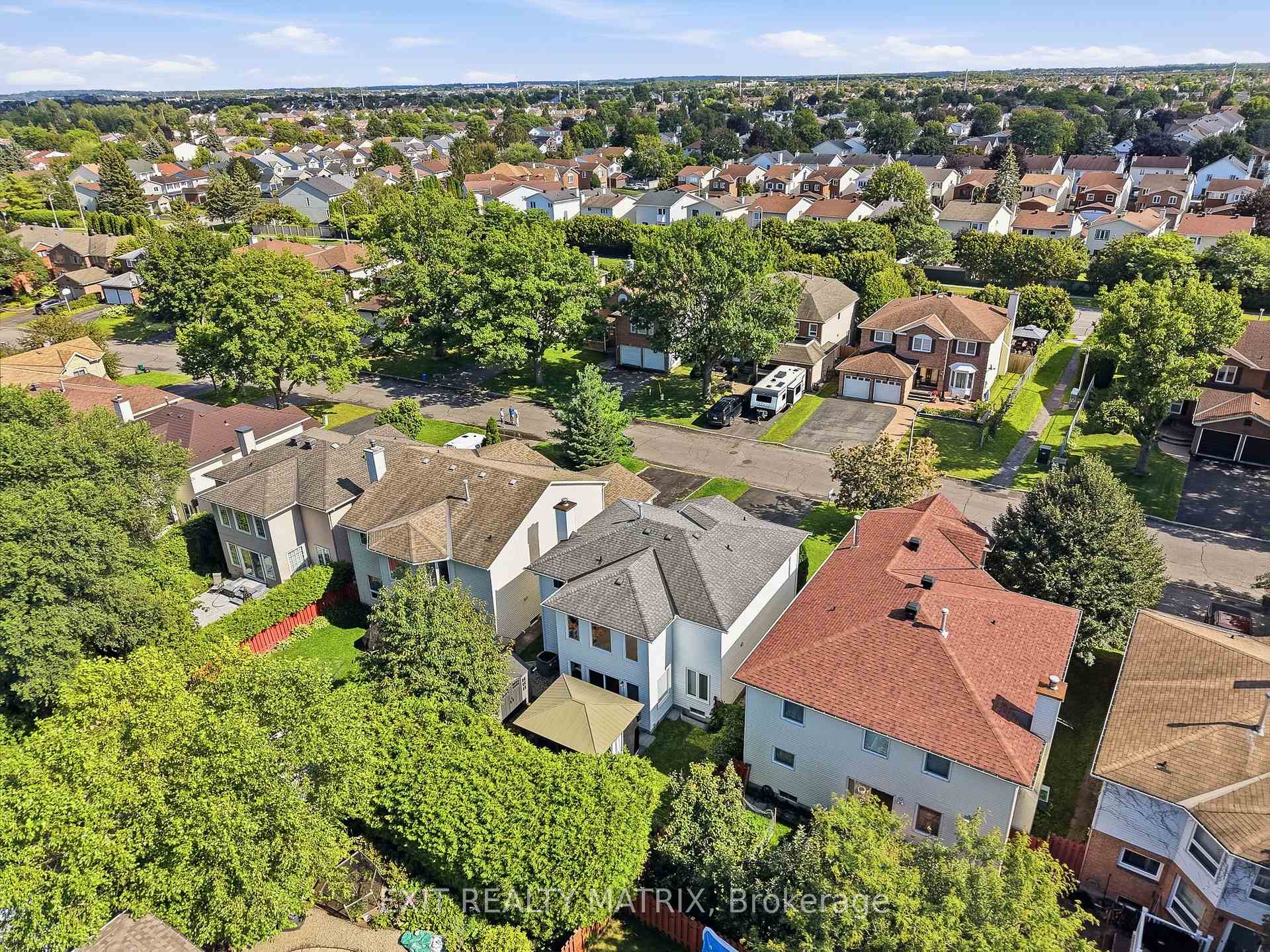 Photo 34 of 627 Chenier Way, Ottawa, Fallingbrook/Pineridge — HOMEH