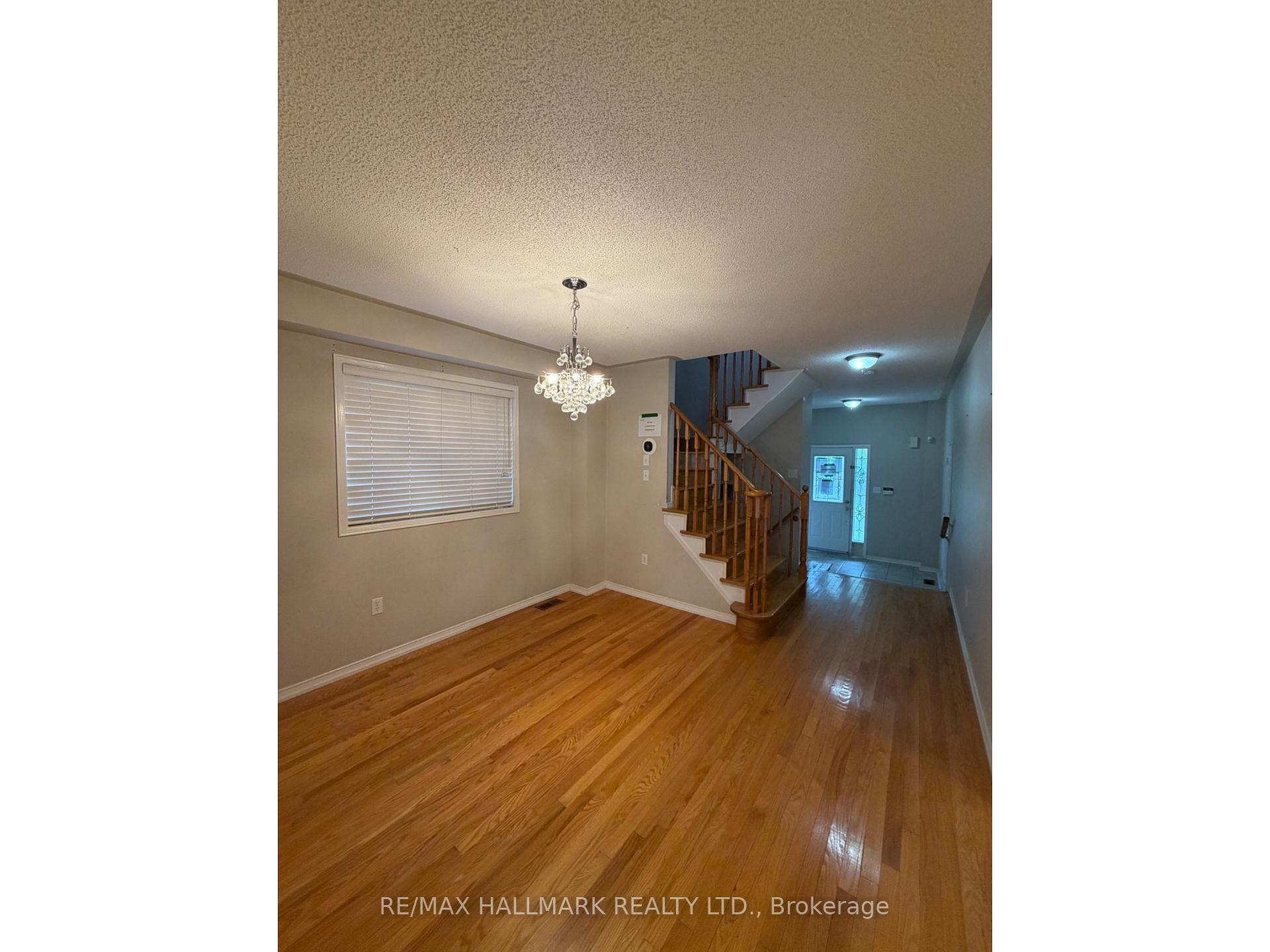 Photo 10 of 50 Farthingale Crescent, Brampton, Fletcher's Meadow — HOMEH