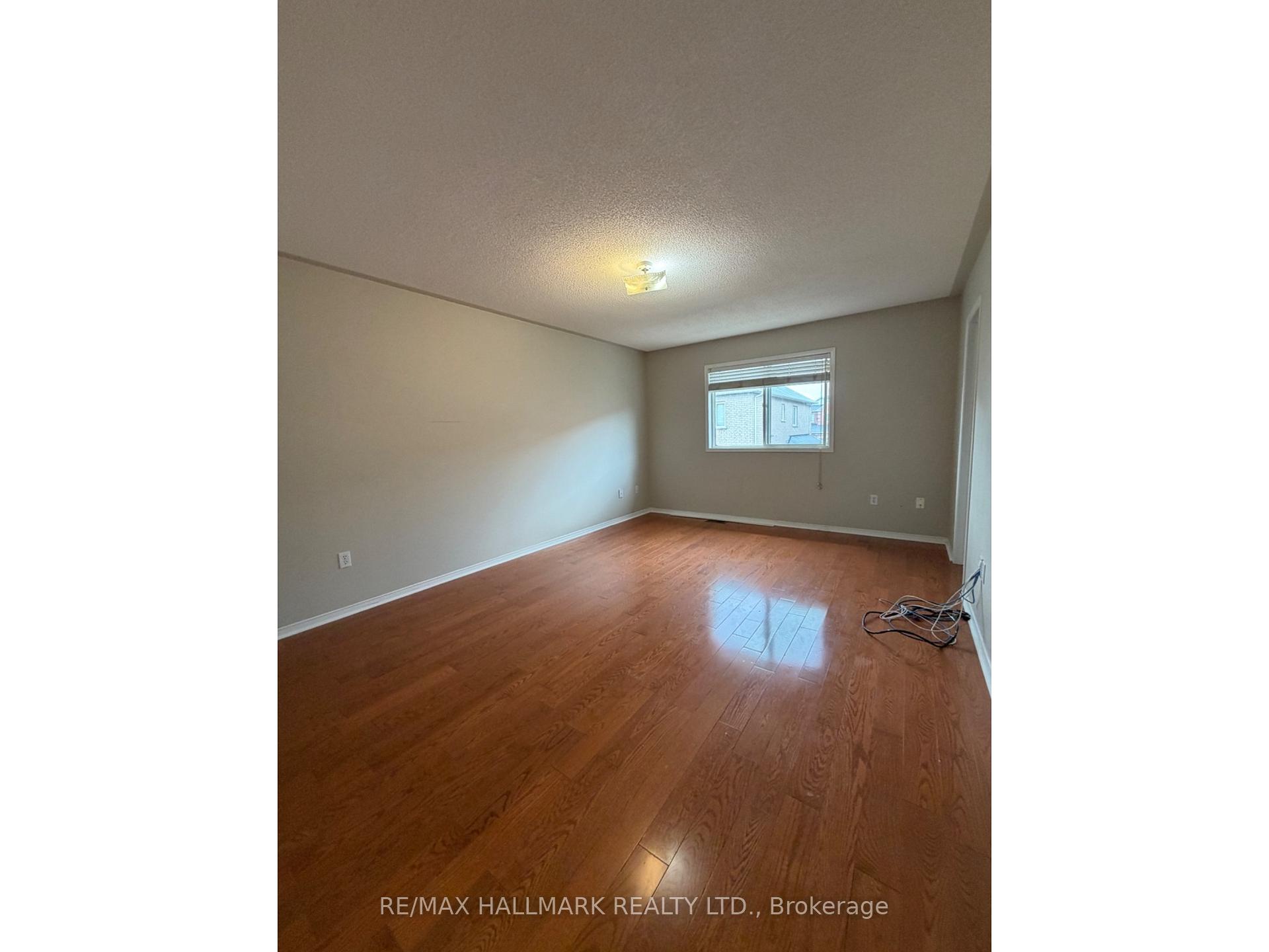 Photo 17 of 50 Farthingale Crescent, Brampton, Fletcher's Meadow — HOMEH