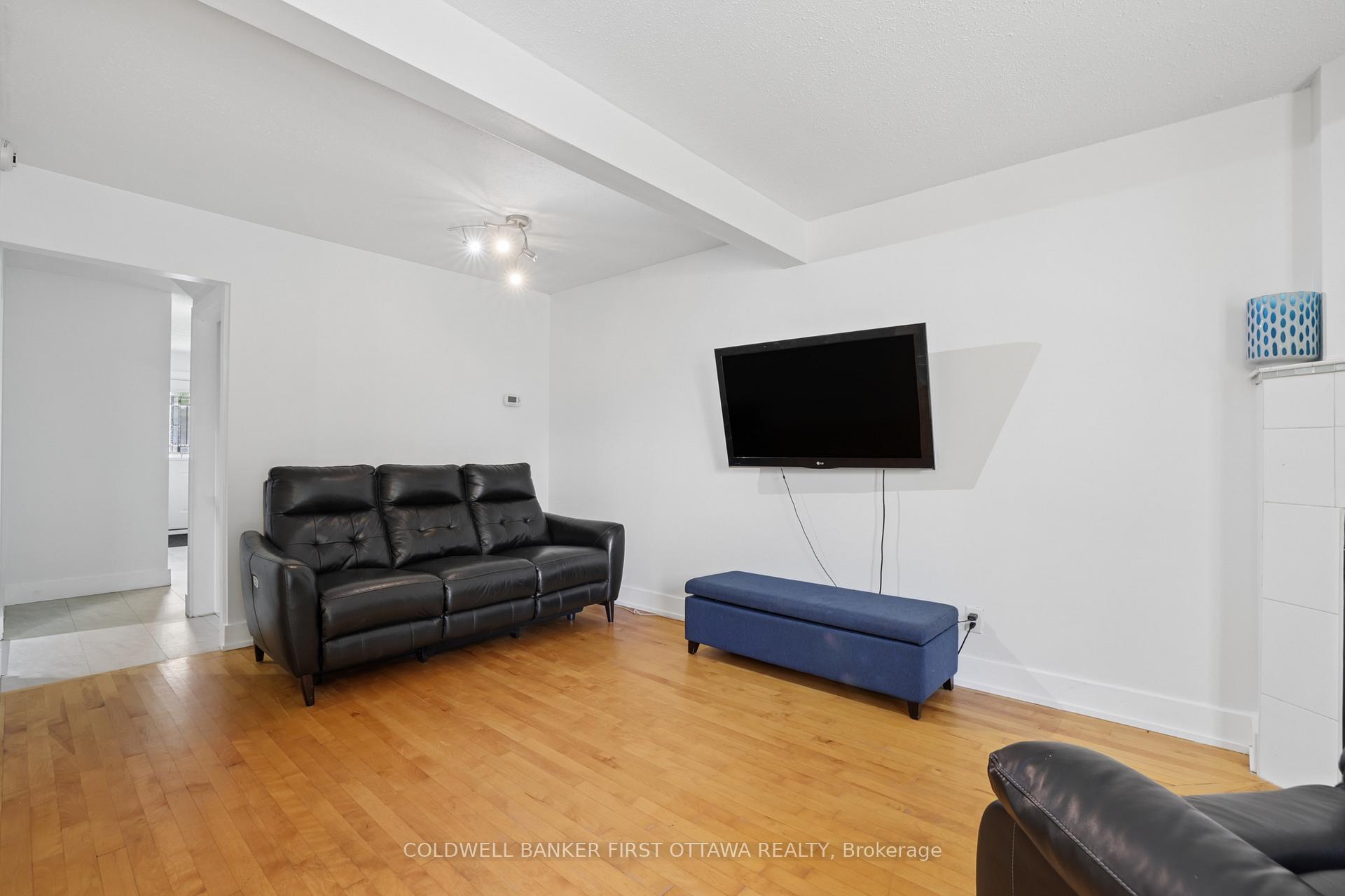 Photo 4 of Unit 19, 70 Bujold Court, Ottawa, Kanata - Katimavik — HOMEH