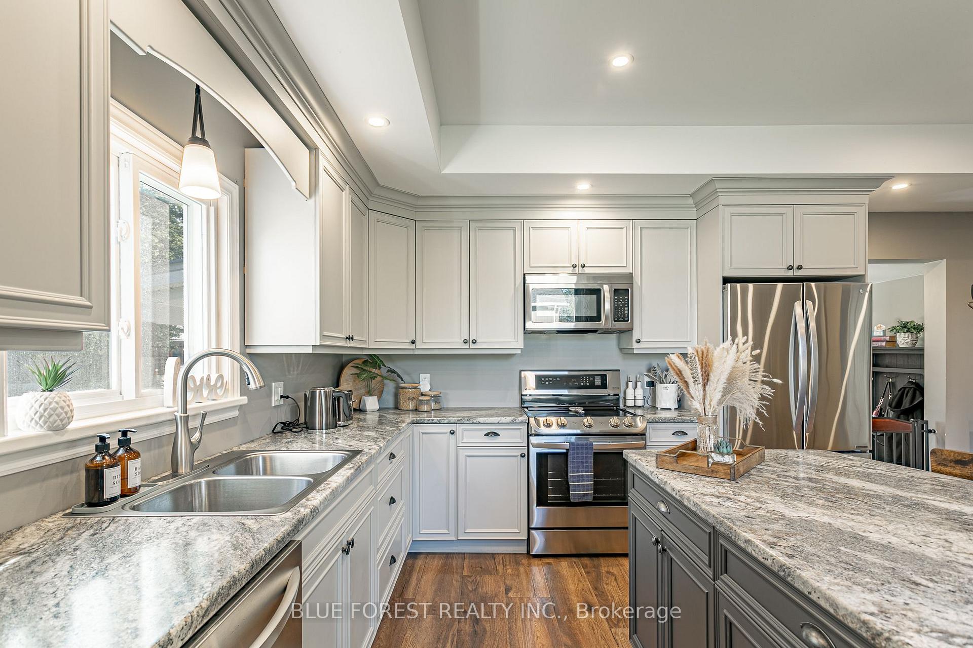 Photo 9 of 42680 Graham Road, Huron East, Brussels — HOMEH
