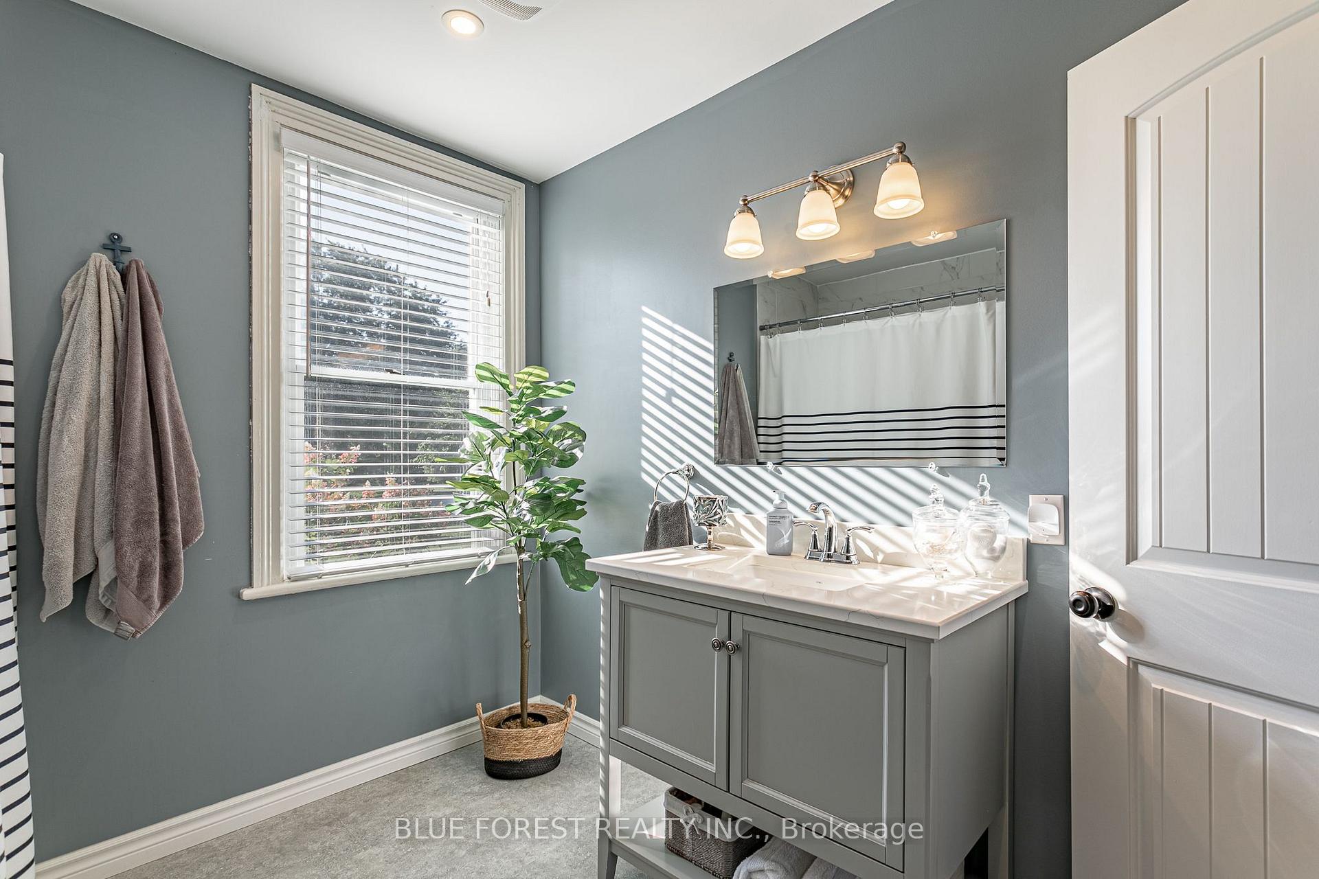 Photo 14 of 42680 Graham Road, Huron East, Brussels — HOMEH