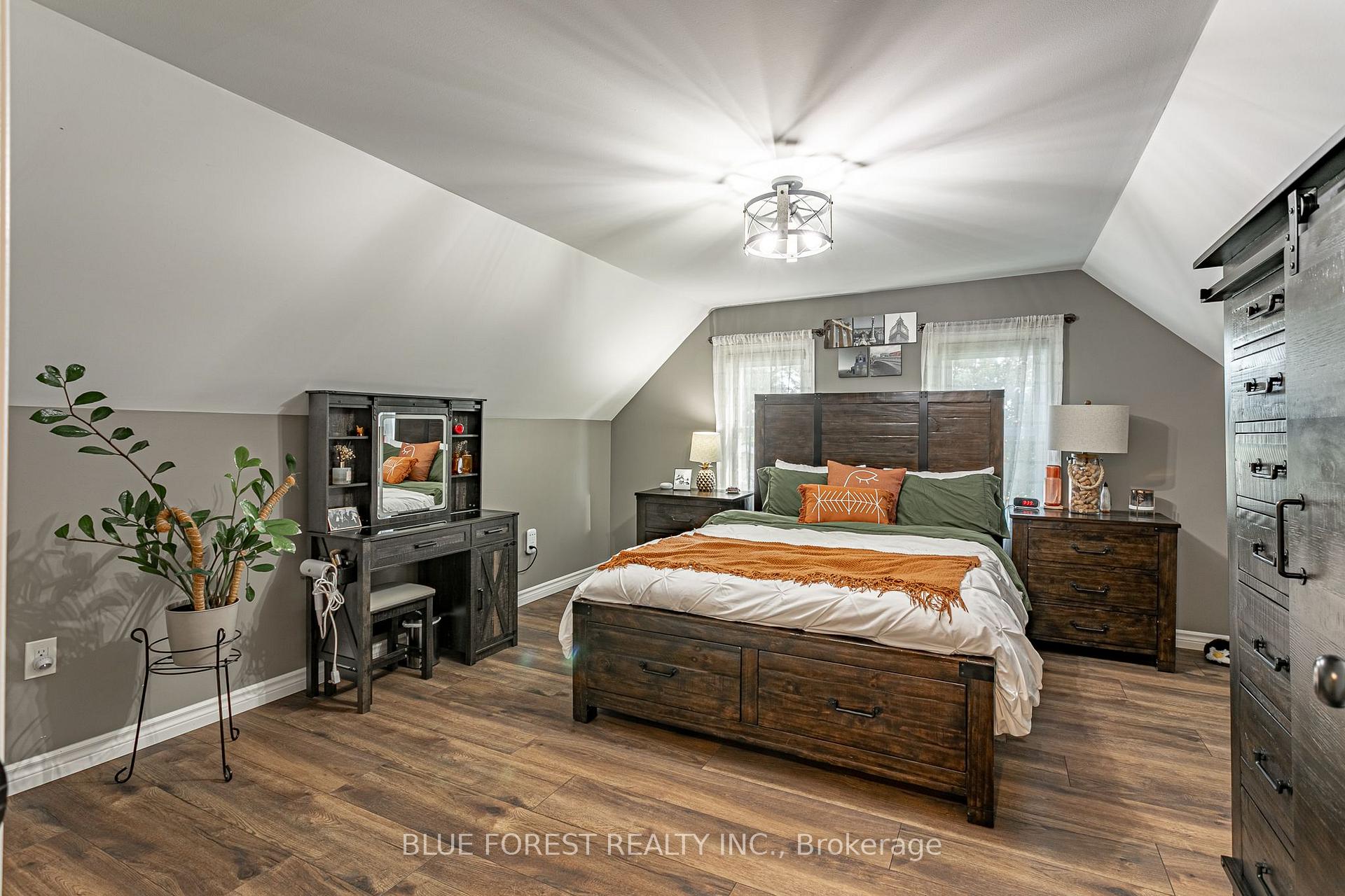 Photo 17 of 42680 Graham Road, Huron East, Brussels — HOMEH