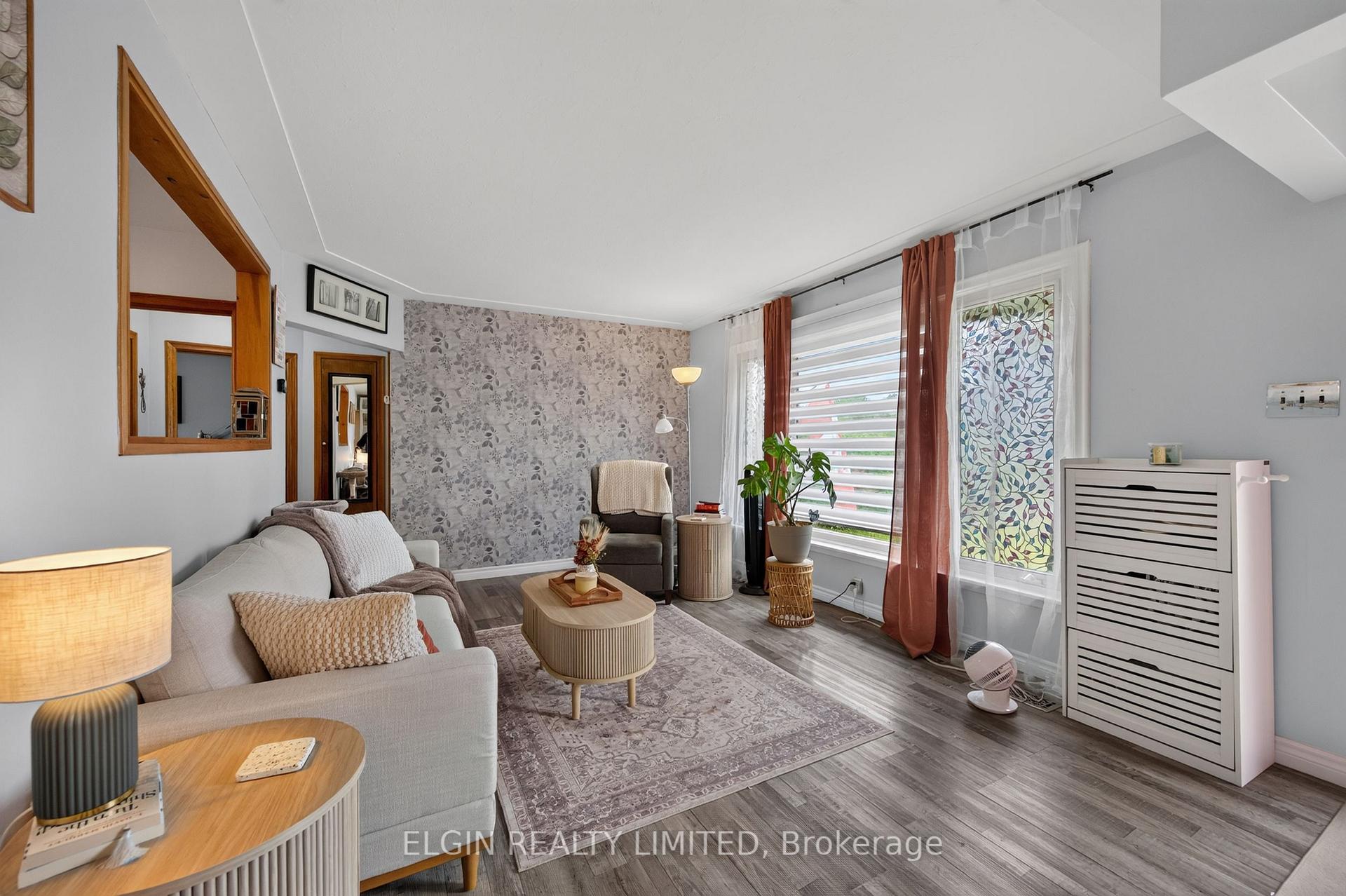 Photo 4 of 32 Coyne Street, St. Thomas — HOMEH