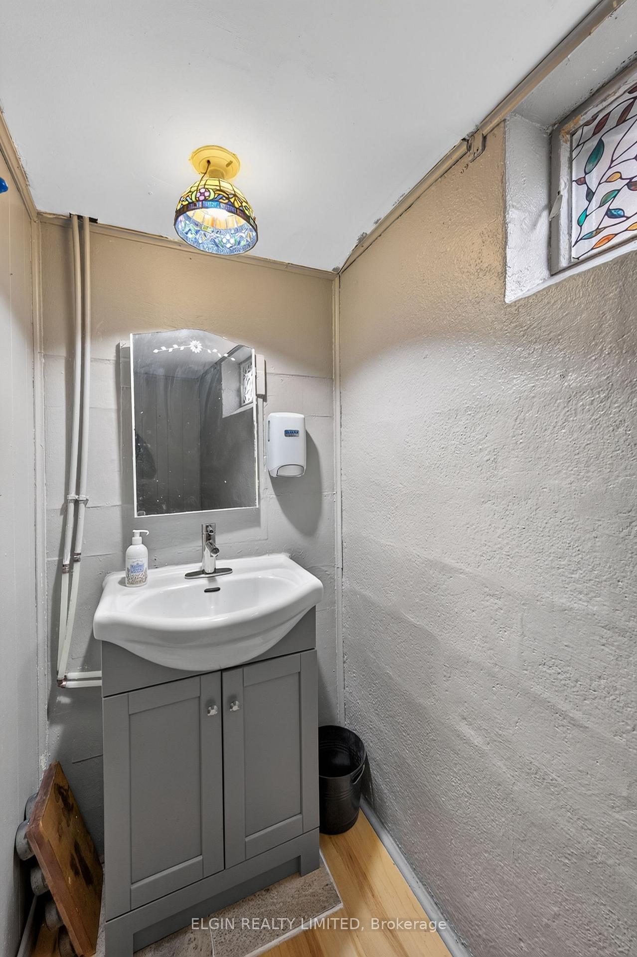 Photo 23 of 32 Coyne Street, St. Thomas — HOMEH