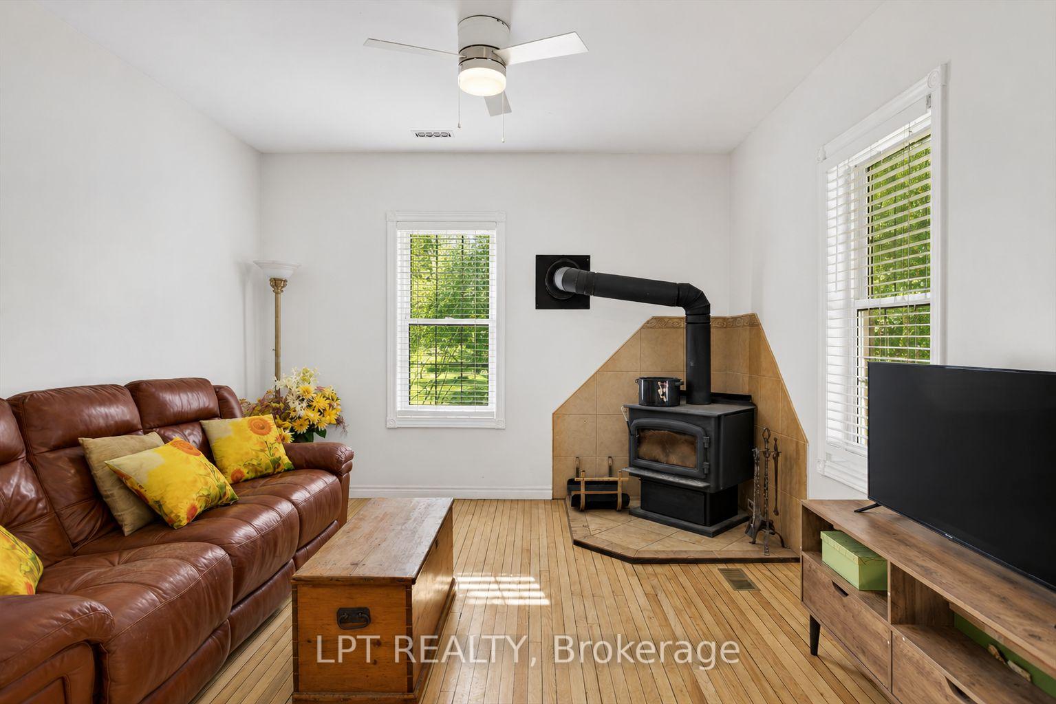 Photo 10 of 3472 Monck Road, Kawartha Lakes, Laxton/Digby/Longford — HOMEH