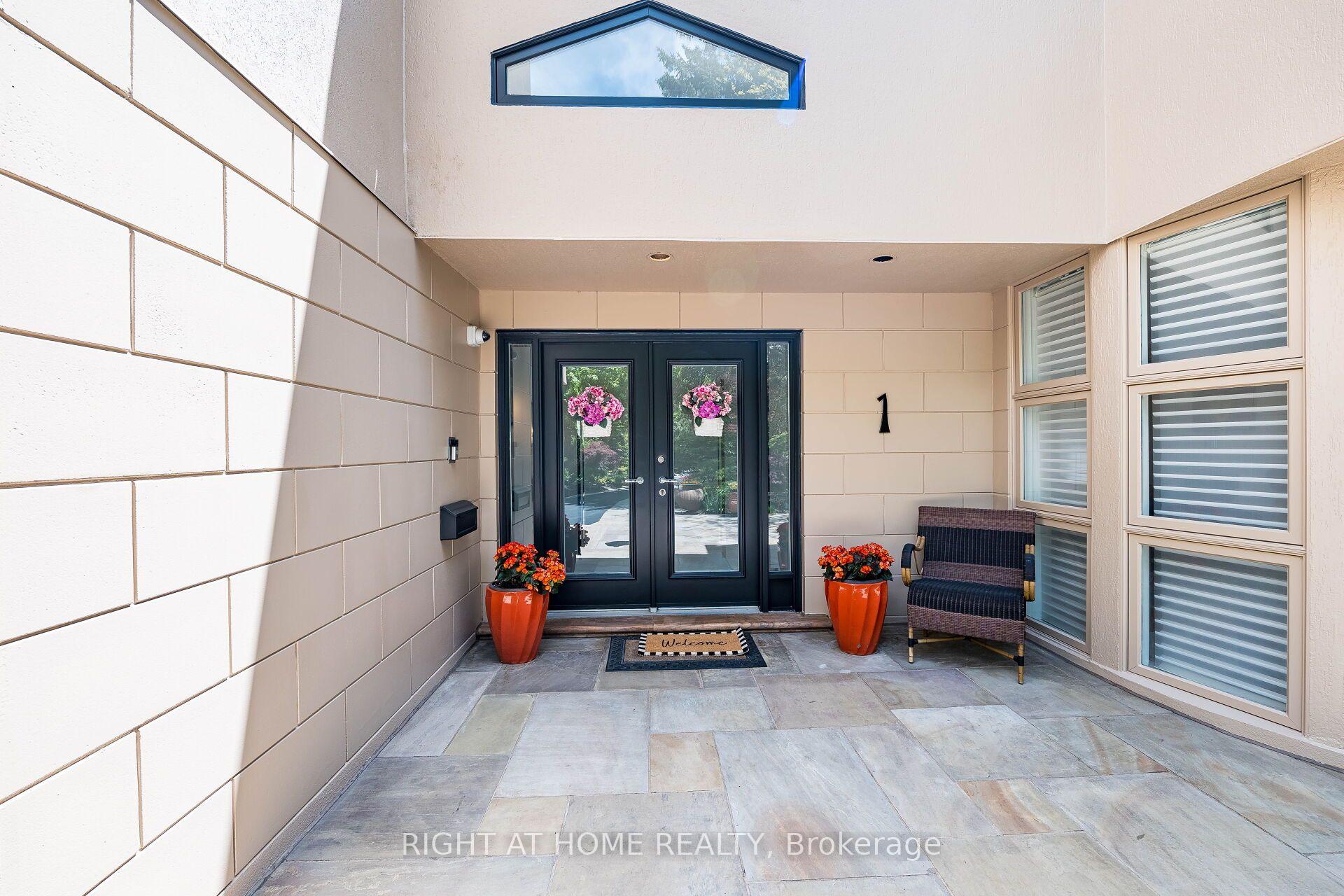 Photo 15 of 1 Friars Lane, Etobicoke, Princess-Rosethorn — HOMEH