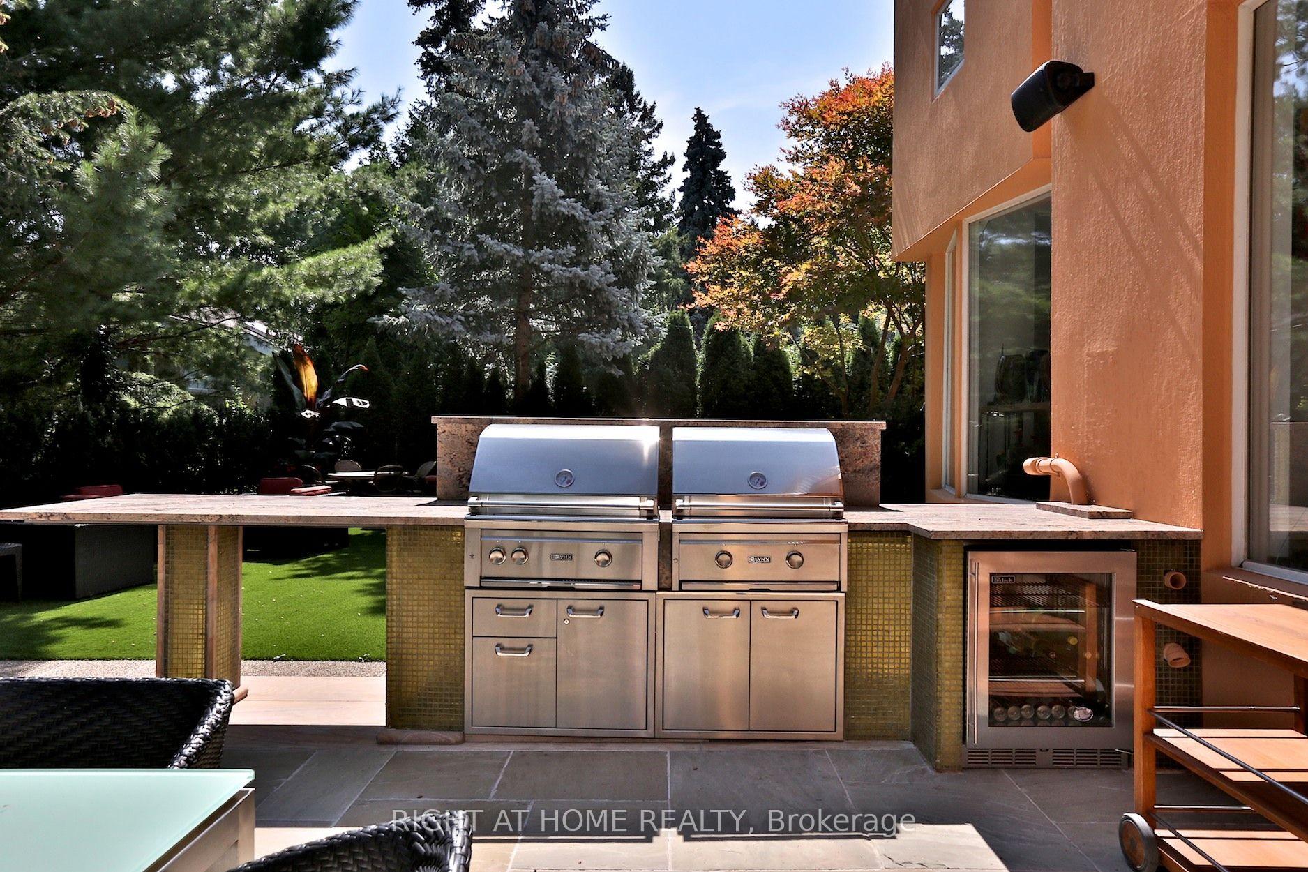 Photo 84 of 1 Friars Lane, Etobicoke, Princess-Rosethorn — HOMEH