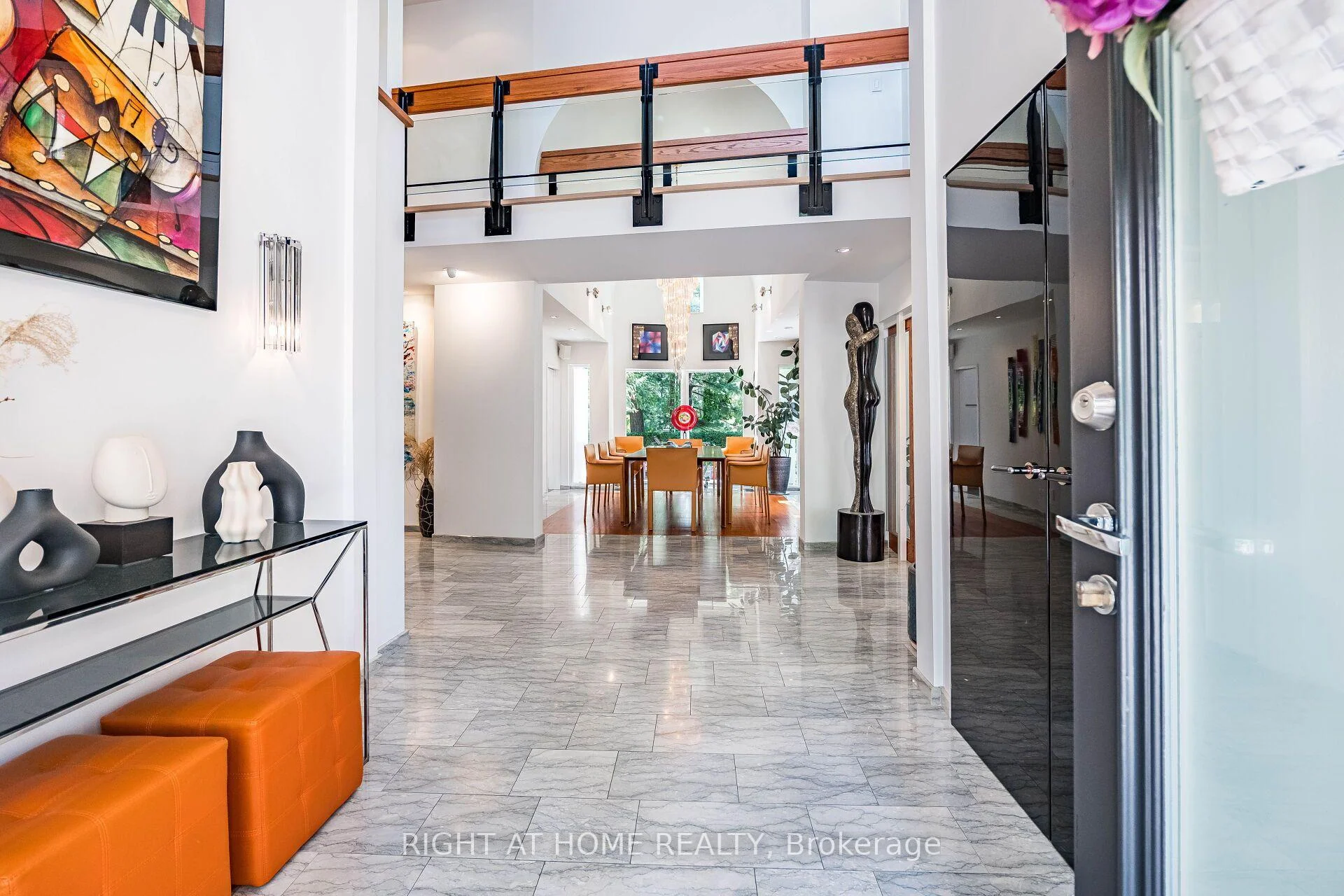 Photo 6 of 1 Friars Lane, Etobicoke, Princess-Rosethorn — HOMEH