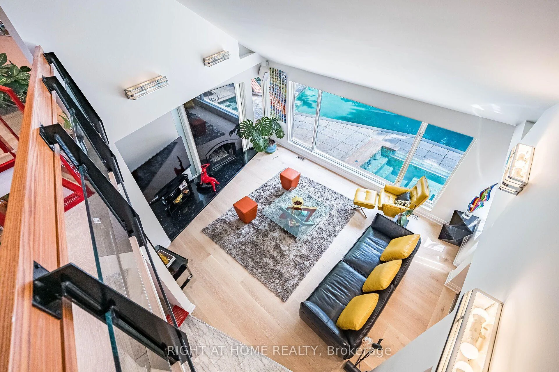 Photo 48 of 1 Friars Lane, Etobicoke, Princess-Rosethorn — HOMEH