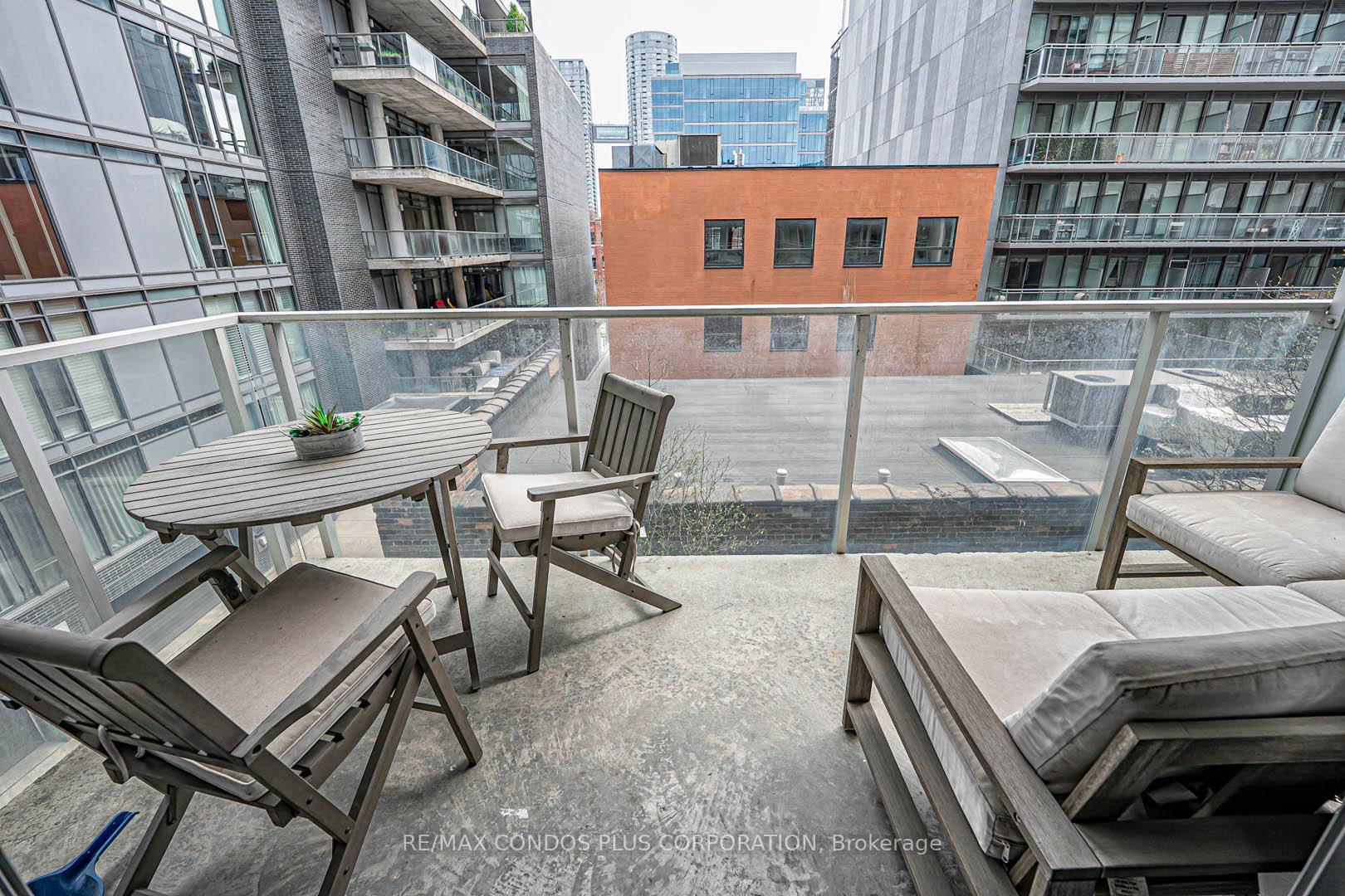 Photo 13 of Unit 424, 75 Portland Street, Toronto, Waterfront Communities — HOMEH