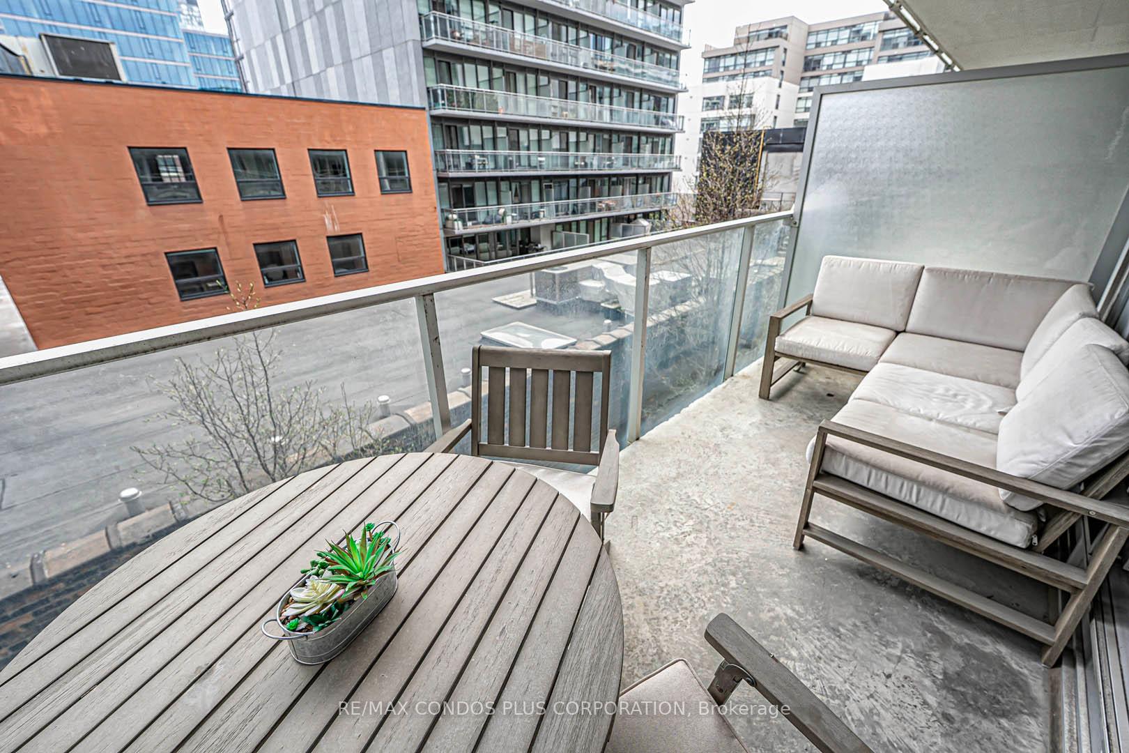 Photo 14 of Unit 424, 75 Portland Street, Toronto, Waterfront Communities — HOMEH