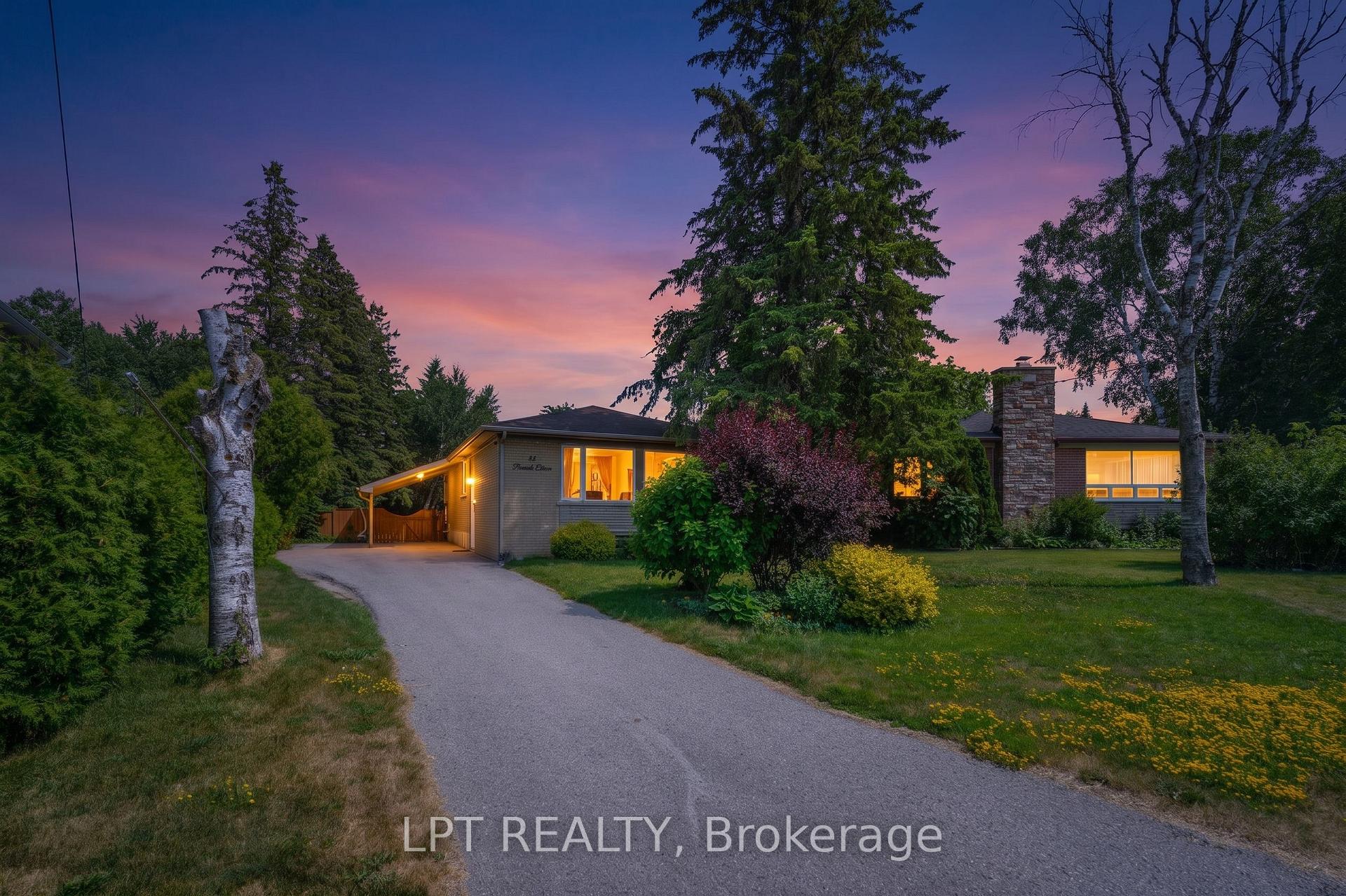 Photo 3 of 31 Patrick Drive, Aurora, Aurora Highlands — HOMEH
