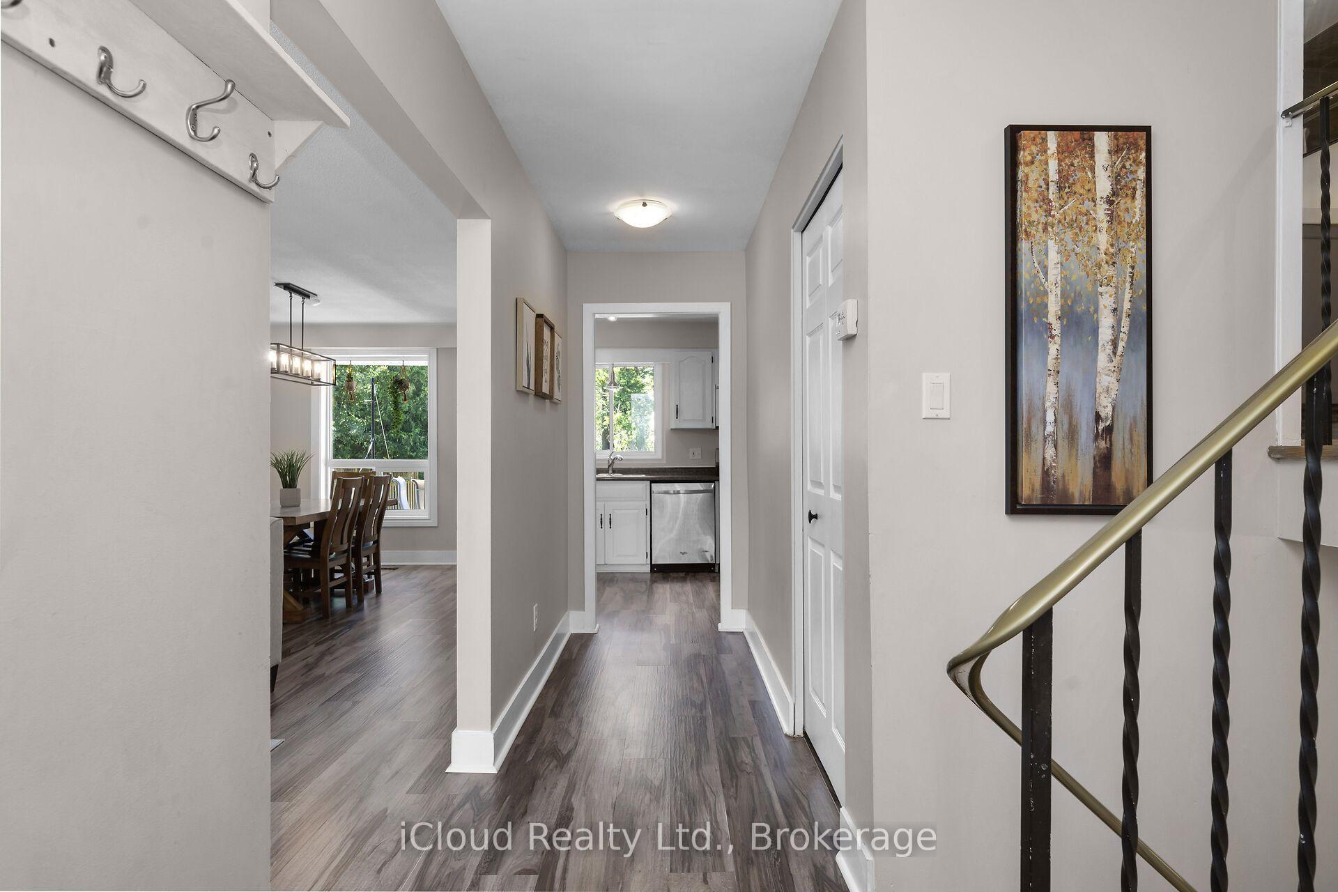 Photo 4 of 128 Elmore Drive, Halton Hills, Acton — HOMEH