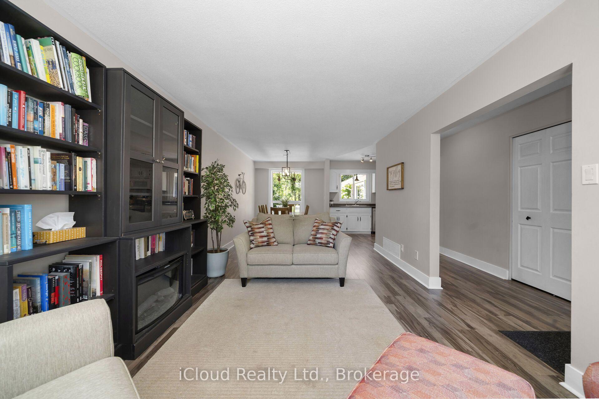 Photo 7 of 128 Elmore Drive, Halton Hills, Acton — HOMEH