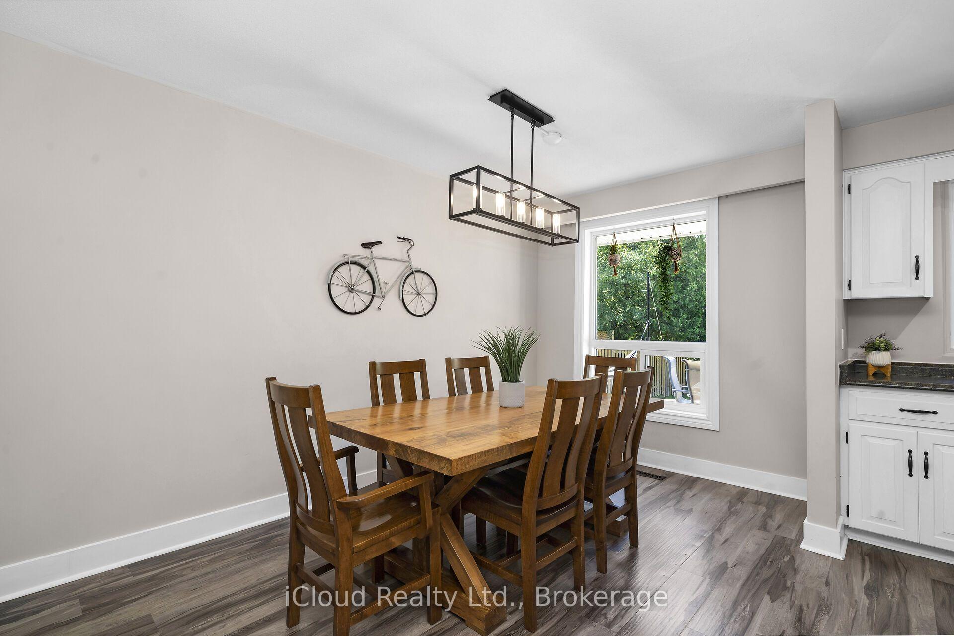 Photo 8 of 128 Elmore Drive, Halton Hills, Acton — HOMEH