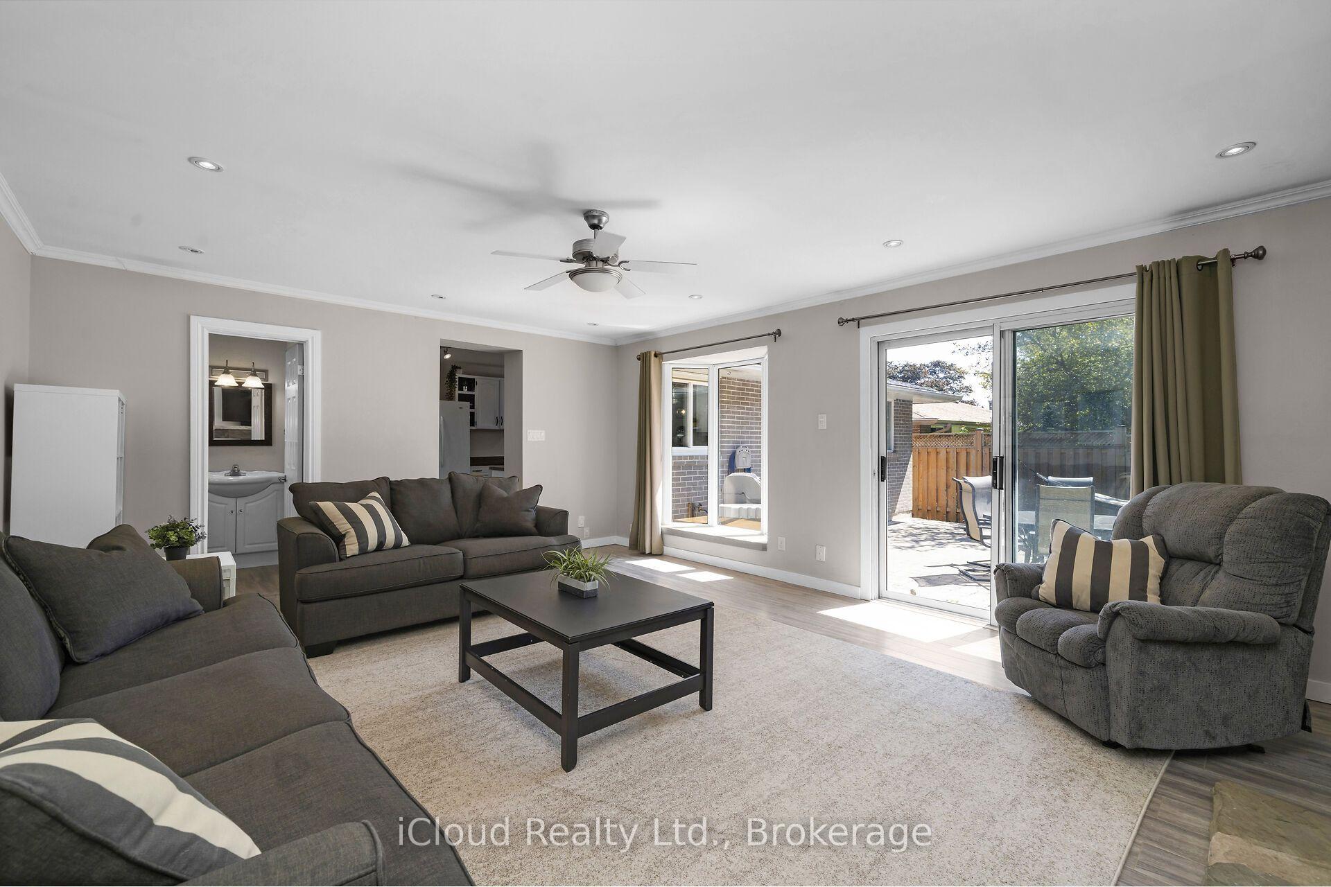 Photo 17 of 128 Elmore Drive, Halton Hills, Acton — HOMEH