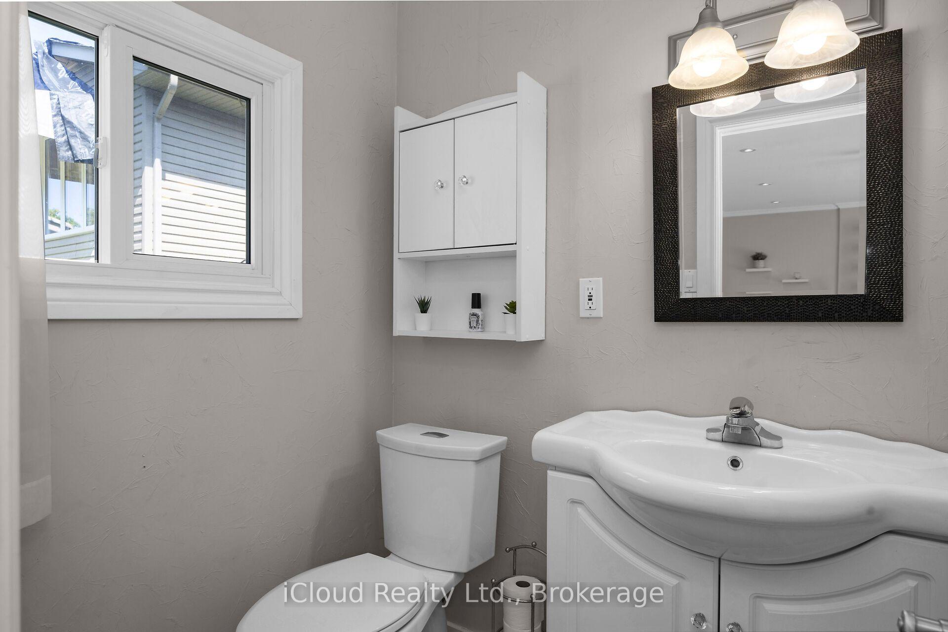 Photo 19 of 128 Elmore Drive, Halton Hills, Acton — HOMEH