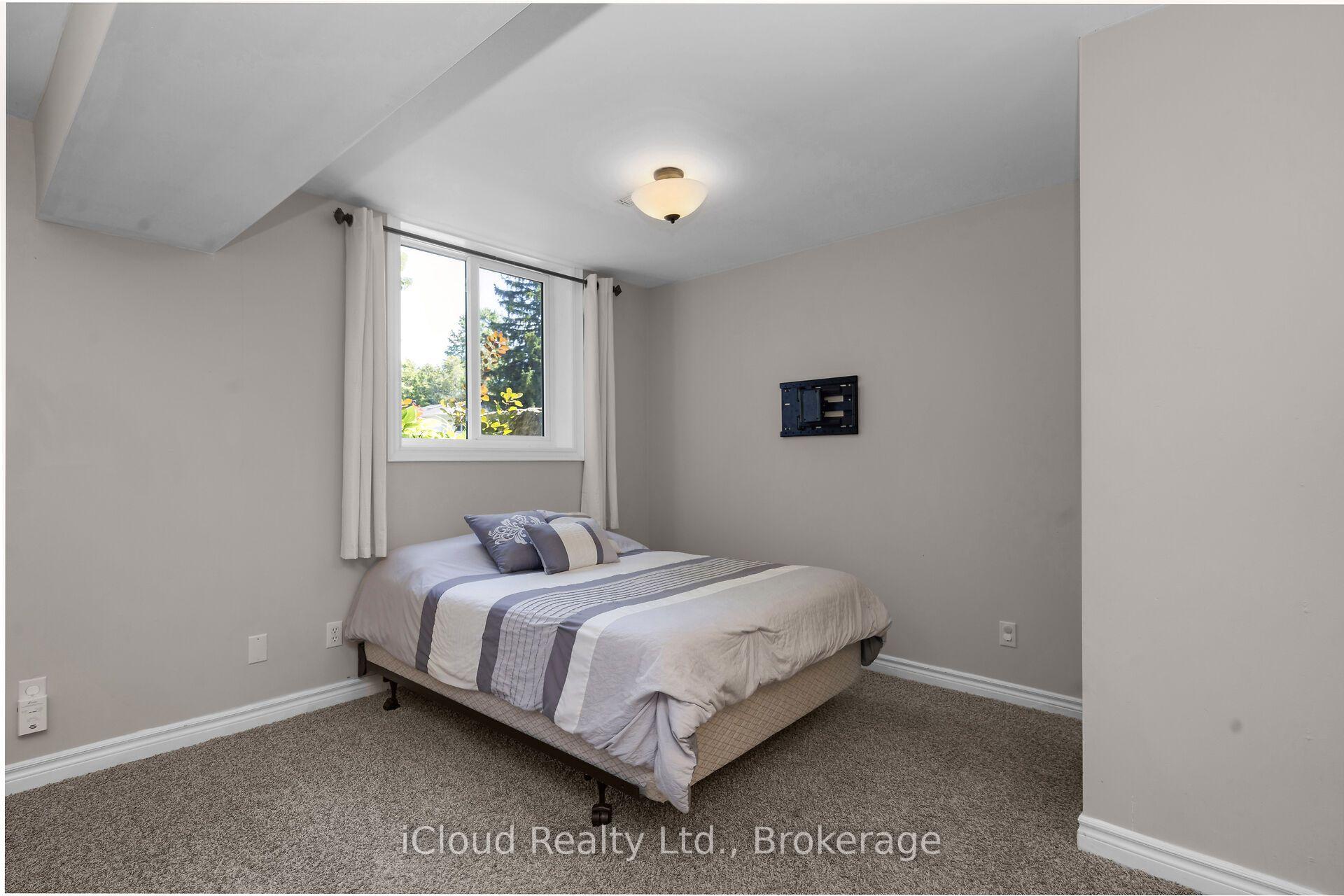 Photo 31 of 128 Elmore Drive, Halton Hills, Acton — HOMEH