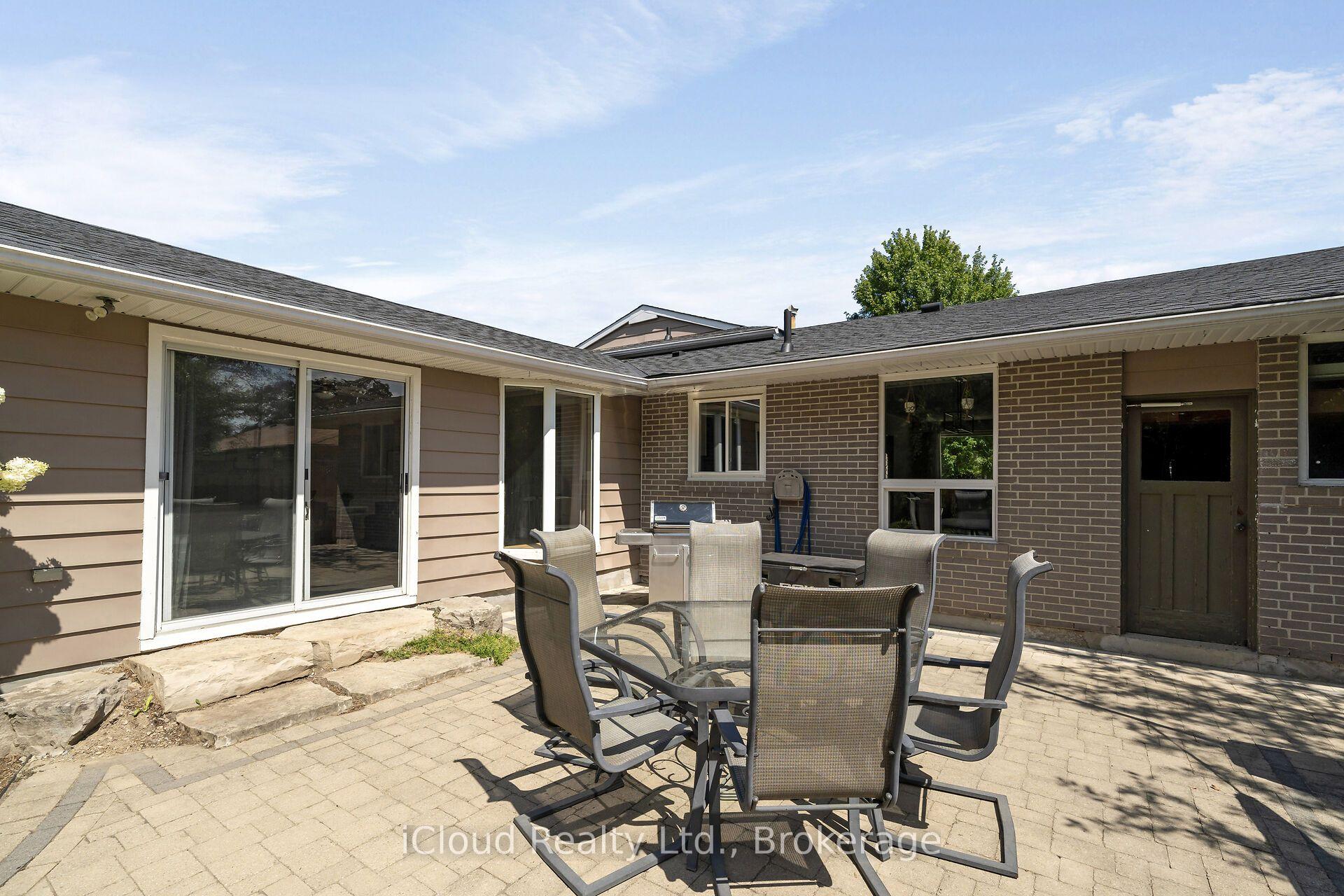 Photo 34 of 128 Elmore Drive, Halton Hills, Acton — HOMEH