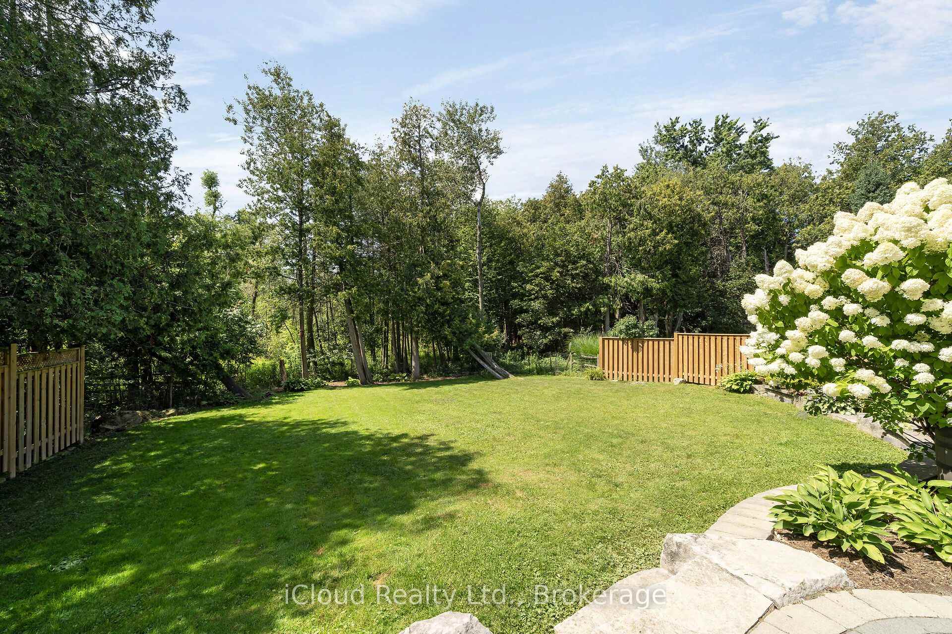 Photo 35 of 128 Elmore Drive, Halton Hills, Acton — HOMEH