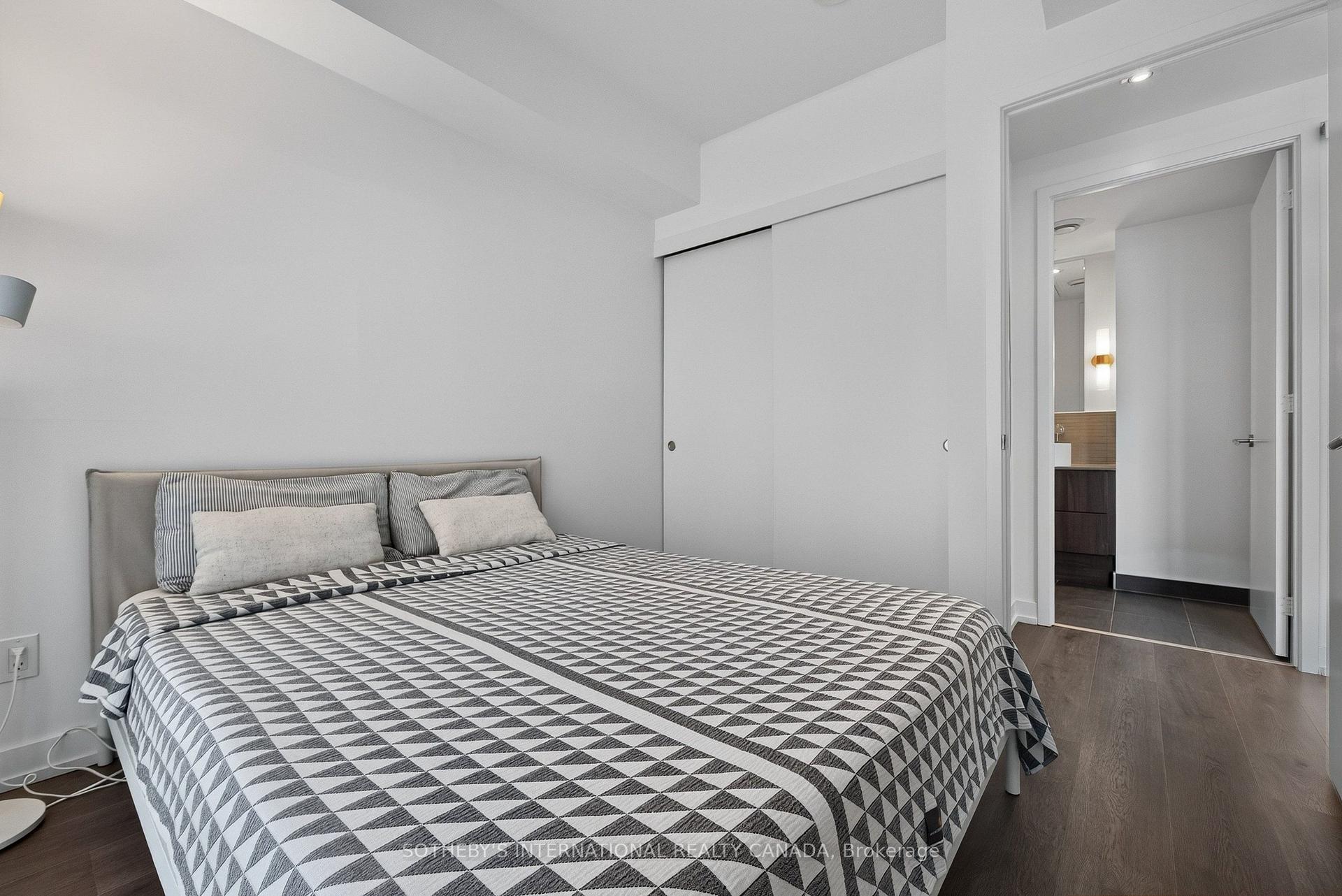 Photo 9 of Unit 3001, 161 Roehampton Avenue, Toronto, Mount Pleasant West — HOMEH