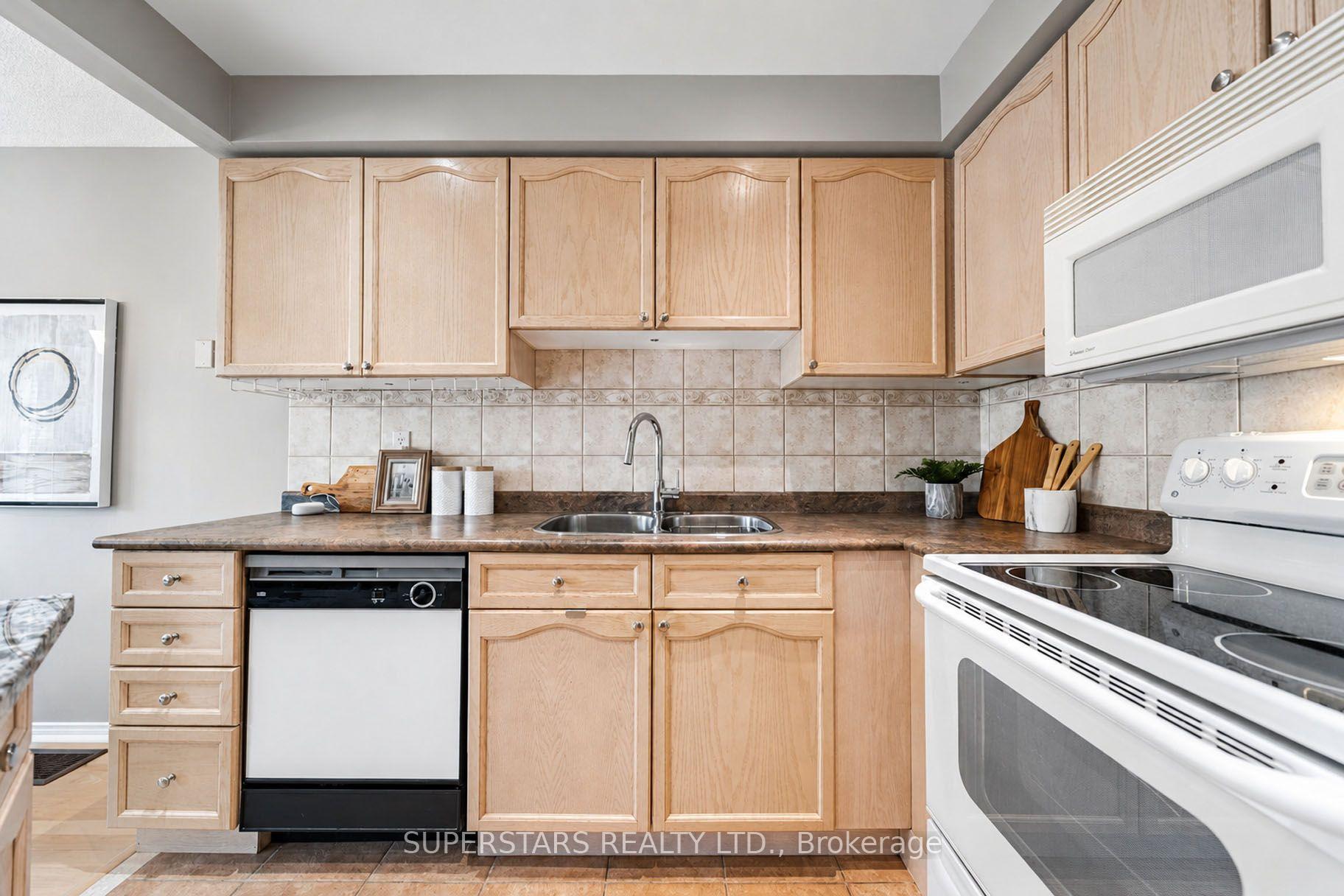 Photo 11 of 62 Tania Crescent, Vaughan, Maple — HOMEH