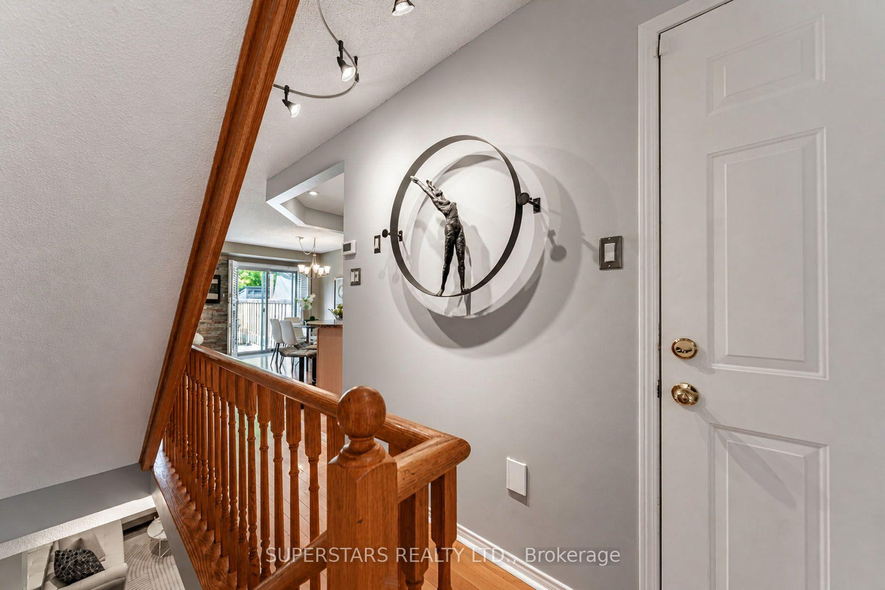 Photo 13 of 62 Tania Crescent, Vaughan, Maple — HOMEH