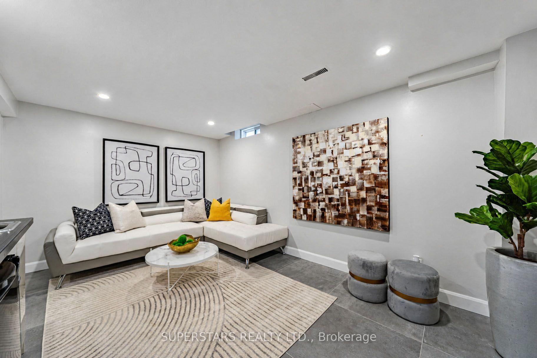 Photo 15 of 62 Tania Crescent, Vaughan, Maple — HOMEH
