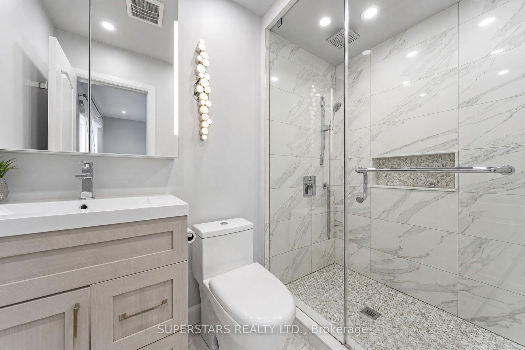 Photo 23 of 62 Tania Crescent, Vaughan, Maple — HOMEH