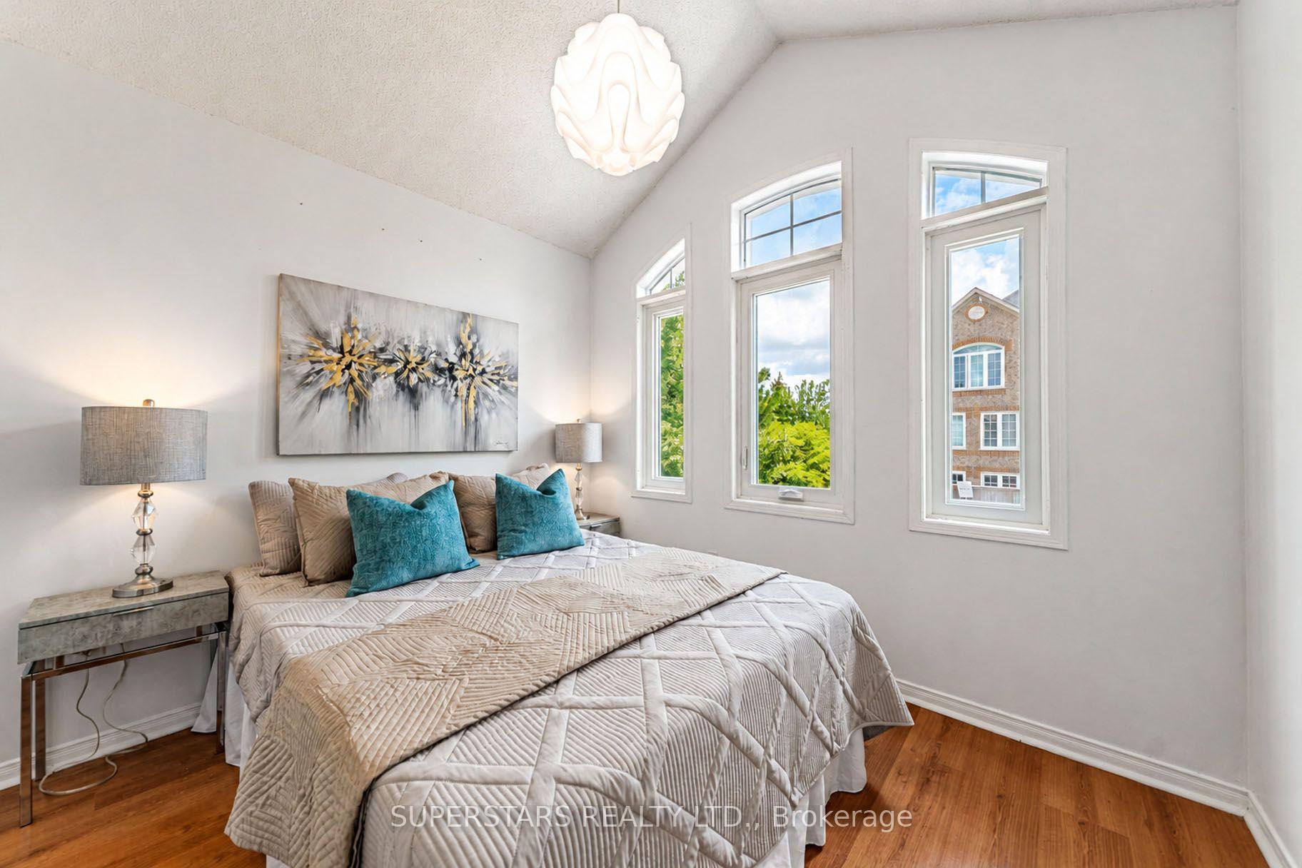 Photo 24 of 62 Tania Crescent, Vaughan, Maple — HOMEH