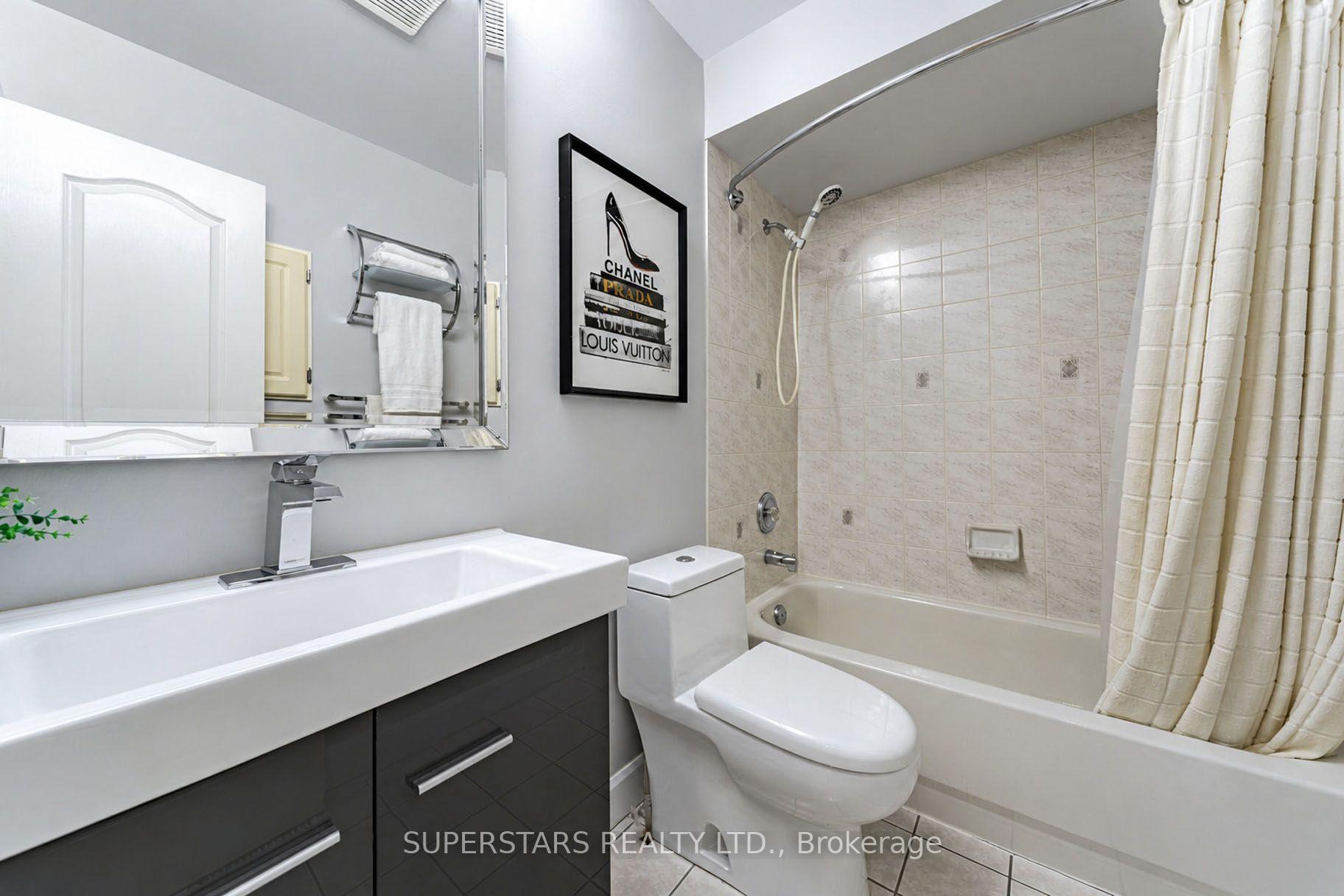Photo 27 of 62 Tania Crescent, Vaughan, Maple — HOMEH