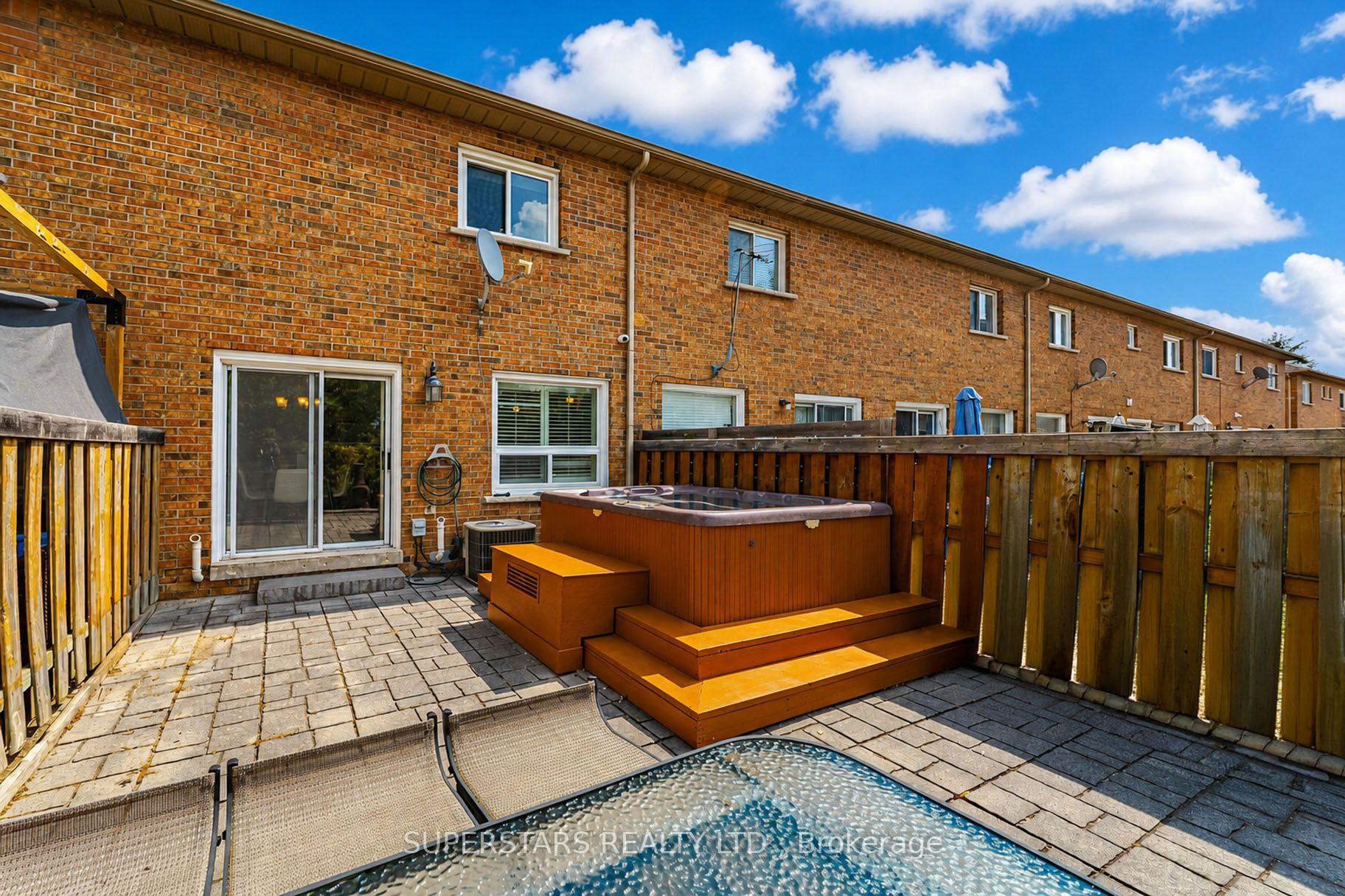 Photo 28 of 62 Tania Crescent, Vaughan, Maple — HOMEH