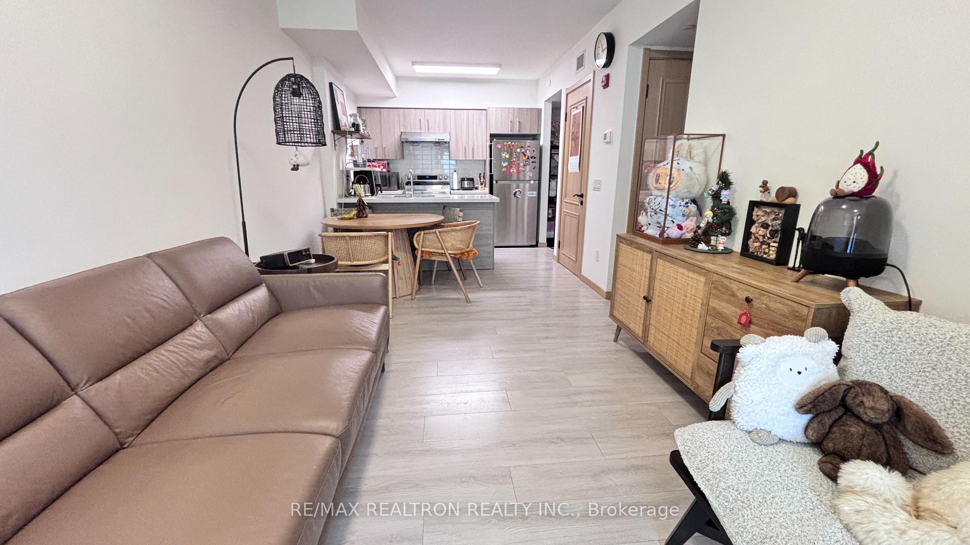 Photo 3 of Unit B102, 50 Morecambe Gate, Scarborough, L'Amoreaux — HOMEH
