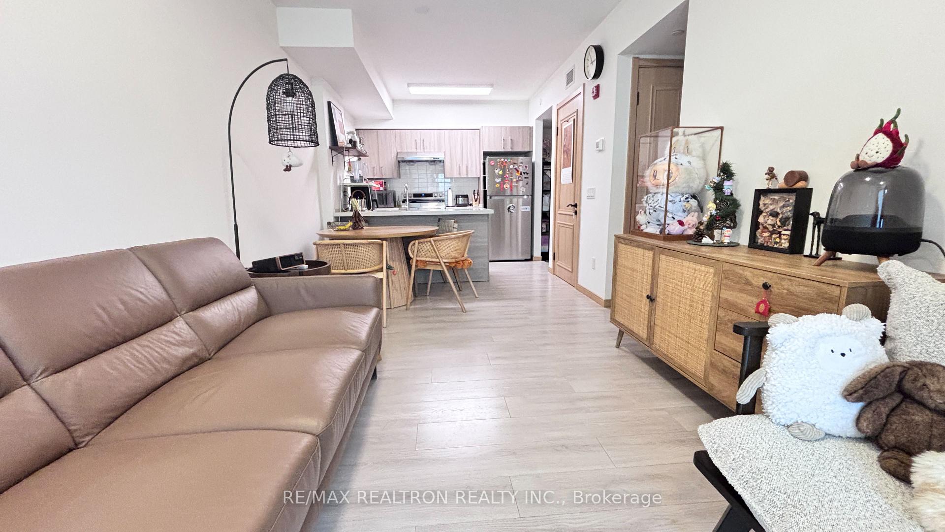 Photo 4 of Unit B102, 50 Morecambe Gate, Scarborough, L'Amoreaux — HOMEH