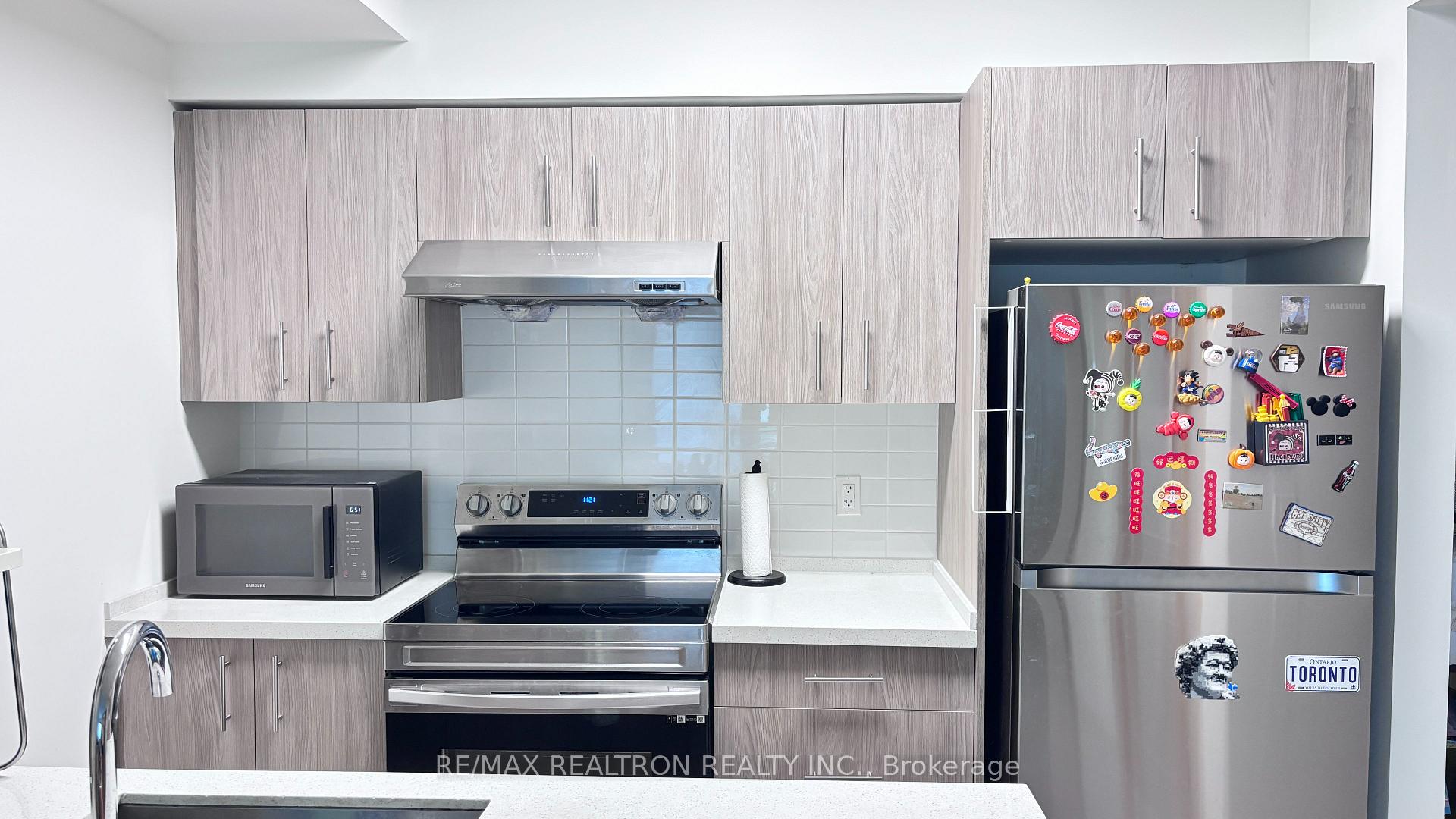 Photo 8 of Unit B102, 50 Morecambe Gate, Scarborough, L'Amoreaux — HOMEH